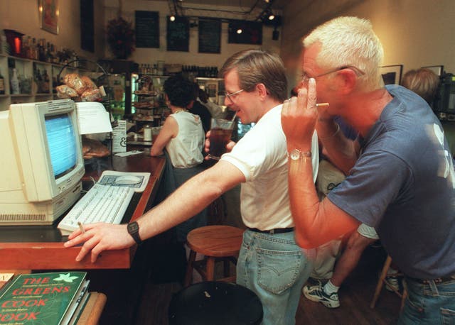<p>A financial report reveals 2.3m US subscribers were still paying for dial-up in 2020</p>