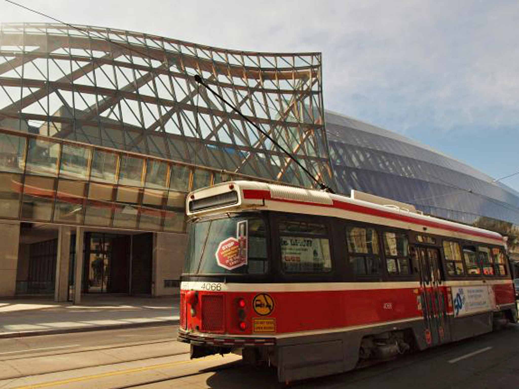 Gehry good: the billowing lines of the Art Gallery of Ontario (Canada Tourism; Kevin Arnold)