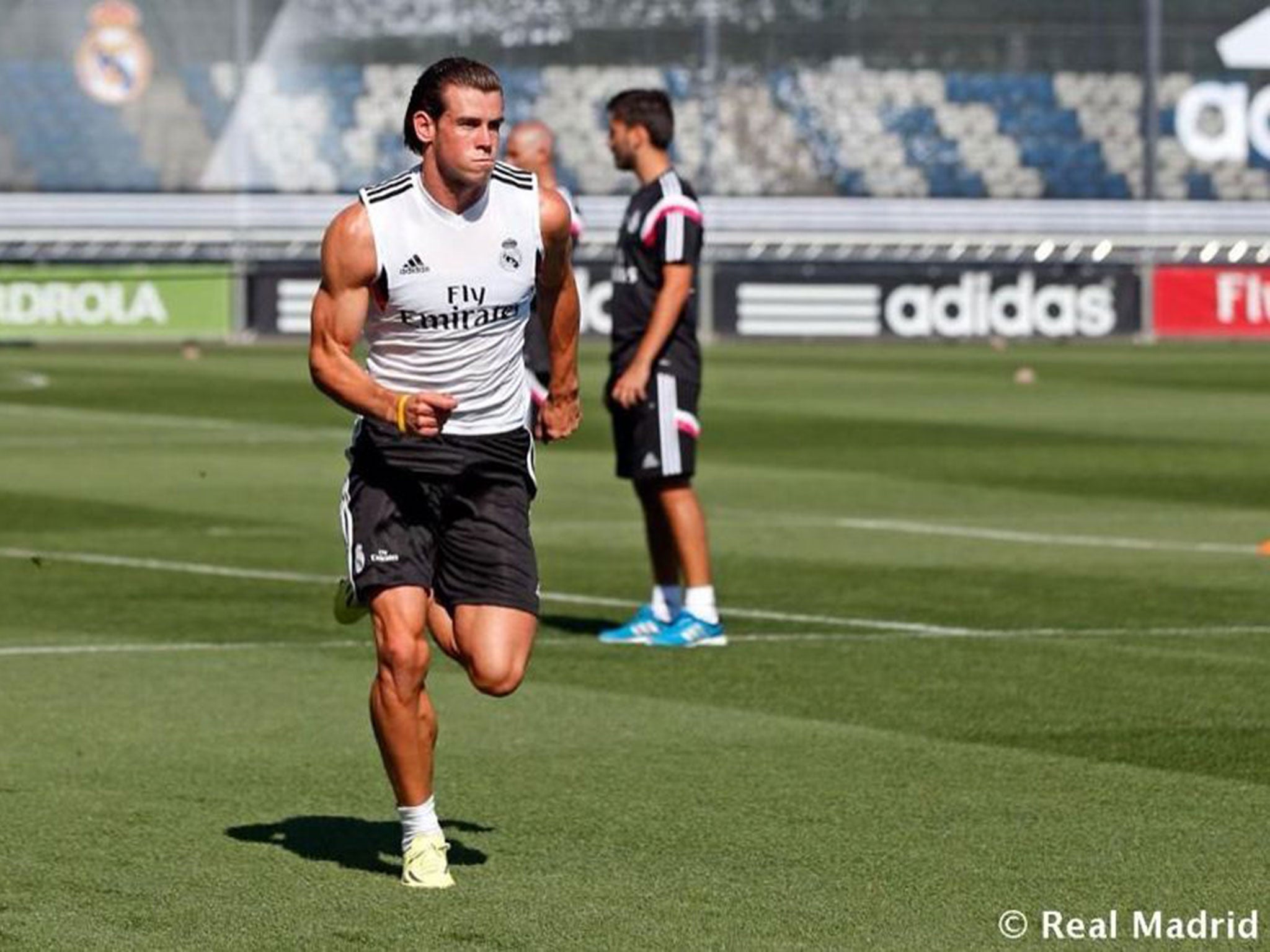 Gareth Bale sports a muscly new figure during Real Madrid training