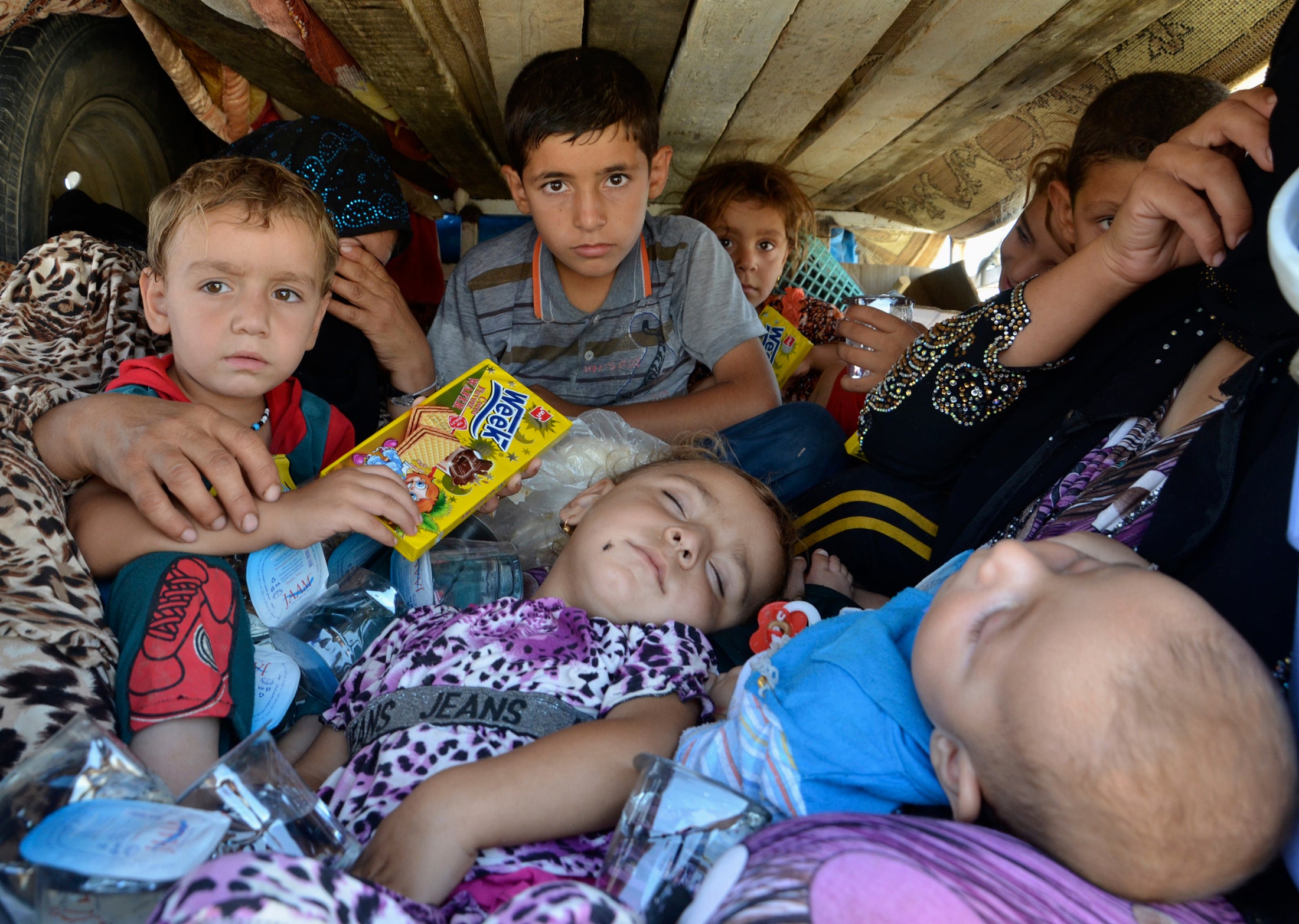 Displaced children from the northern Iraqi province of Nineveh