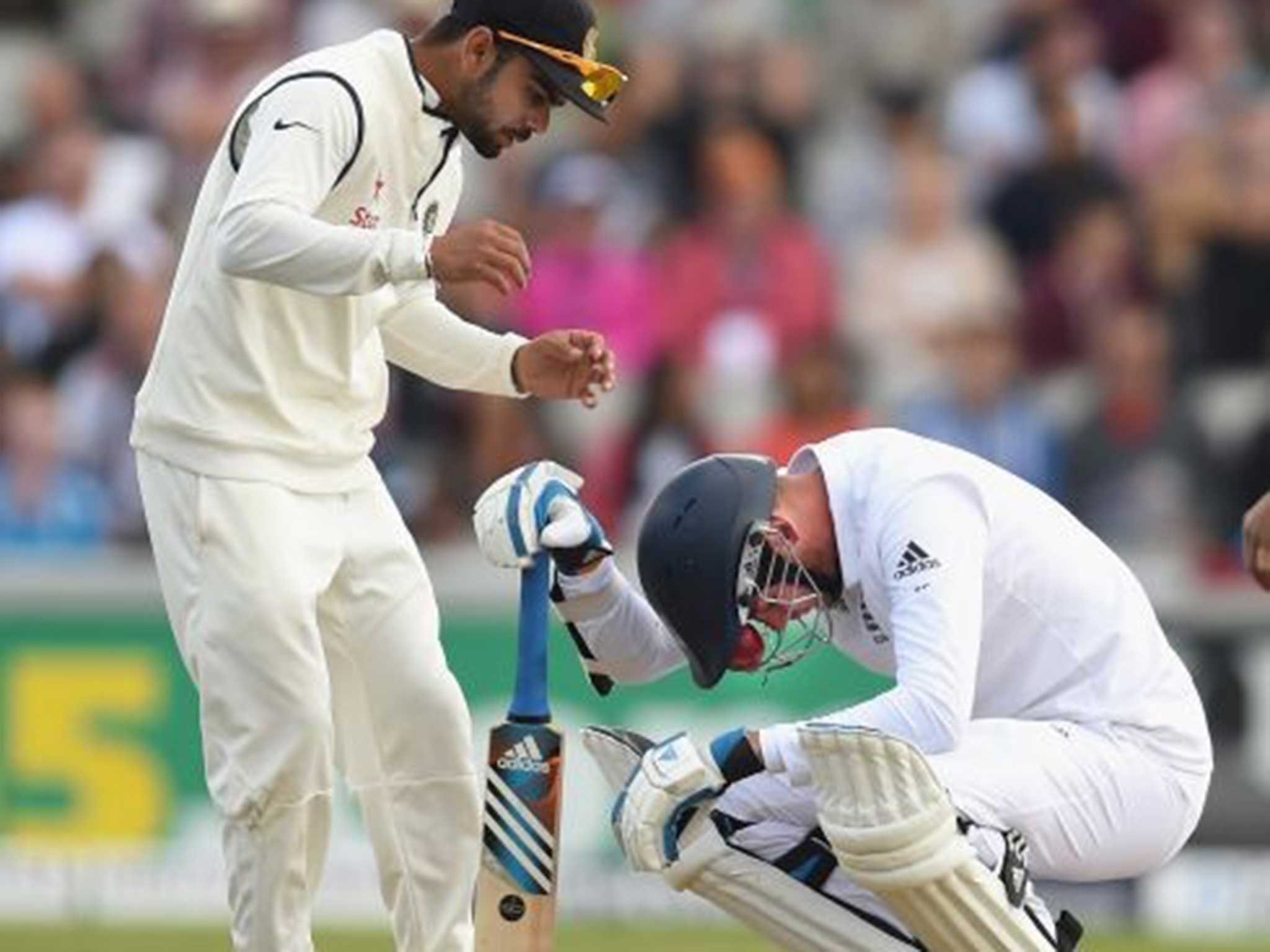 Broad receives immediate help from India’s Virat Kohli