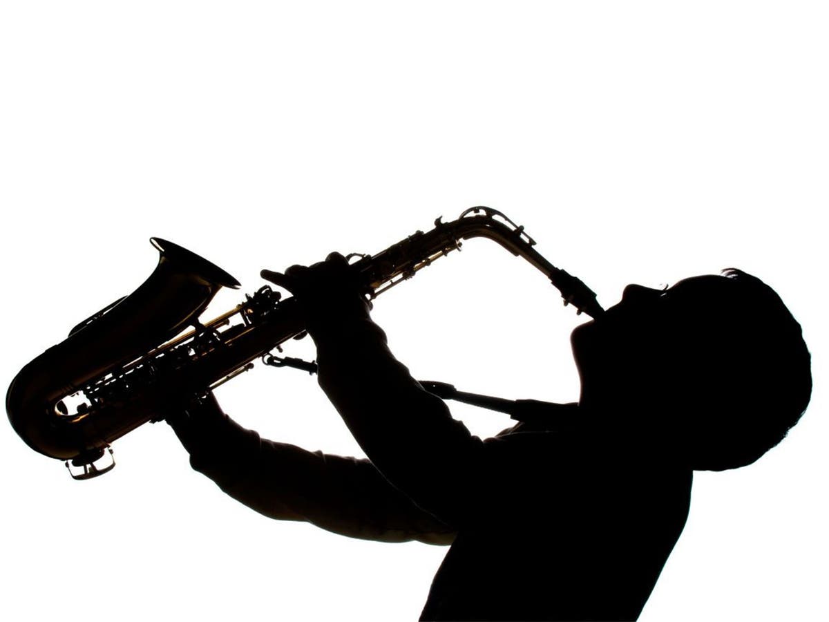 Saxophone jahaziel. Саксофон. Силуэты музыкантов. Саксофонист на белом фоне. Саксофонист на черном фоне.