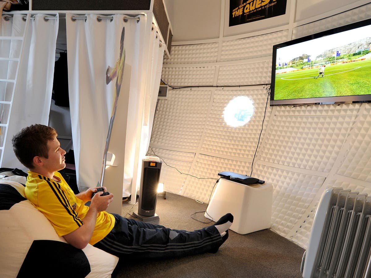 Armchair football fans targeted with range of discount TV deals to mark