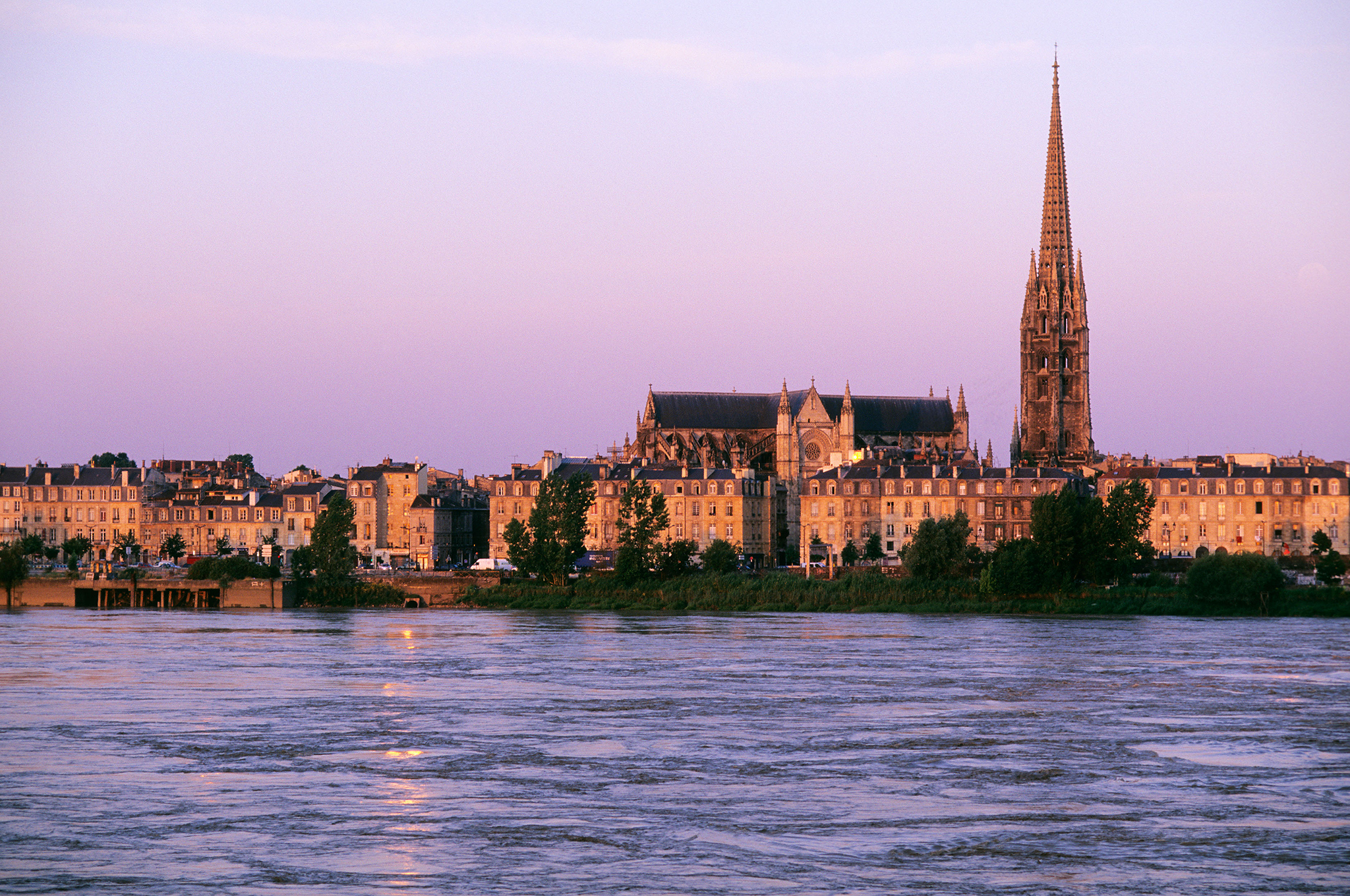 The Garonne, past the fishermen’s cottages, with their crayfish nets slung outside, heading into the sunset and back to Bordeaux