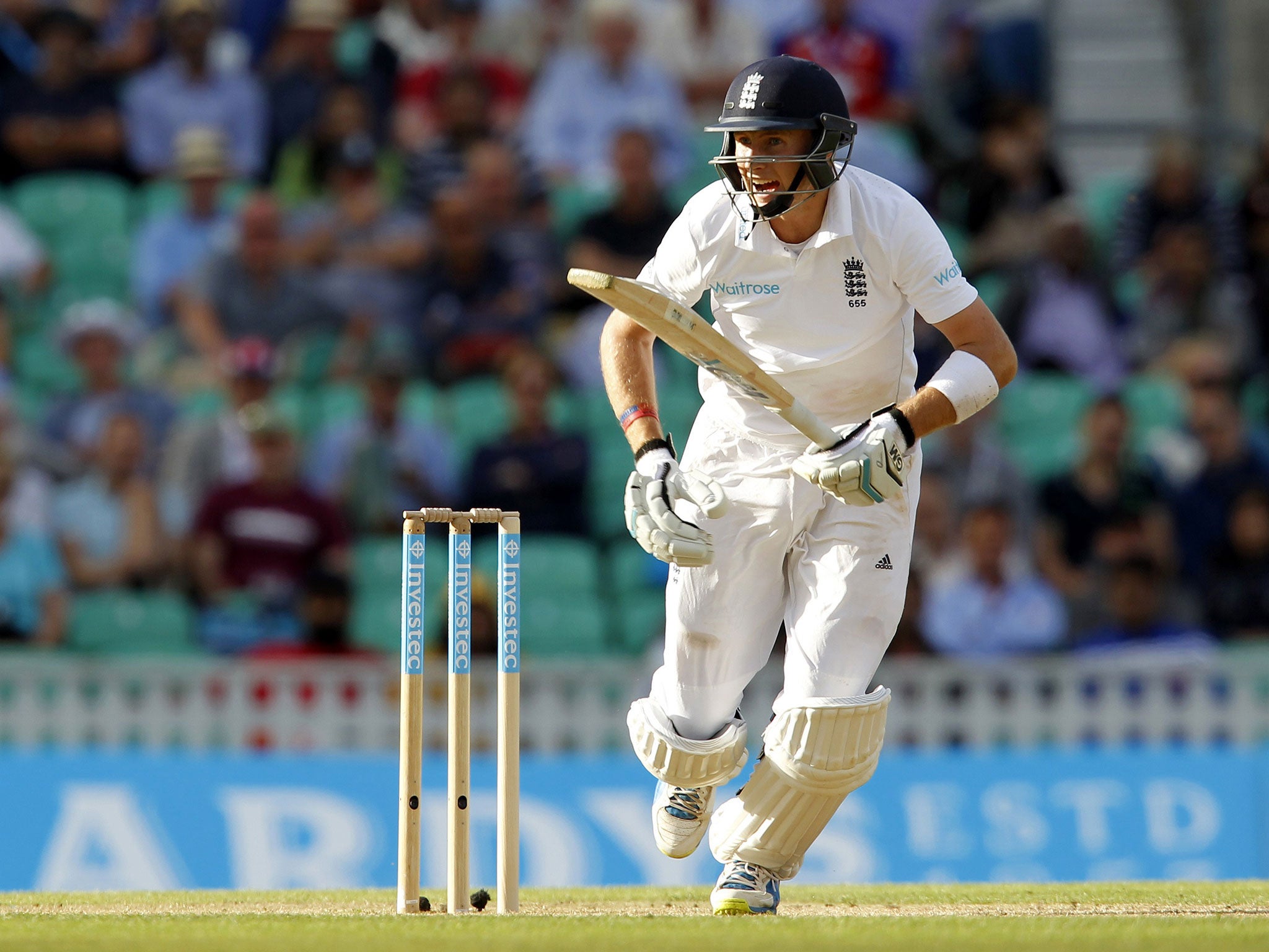 Joe Root steals a single on day two of the fifth Test