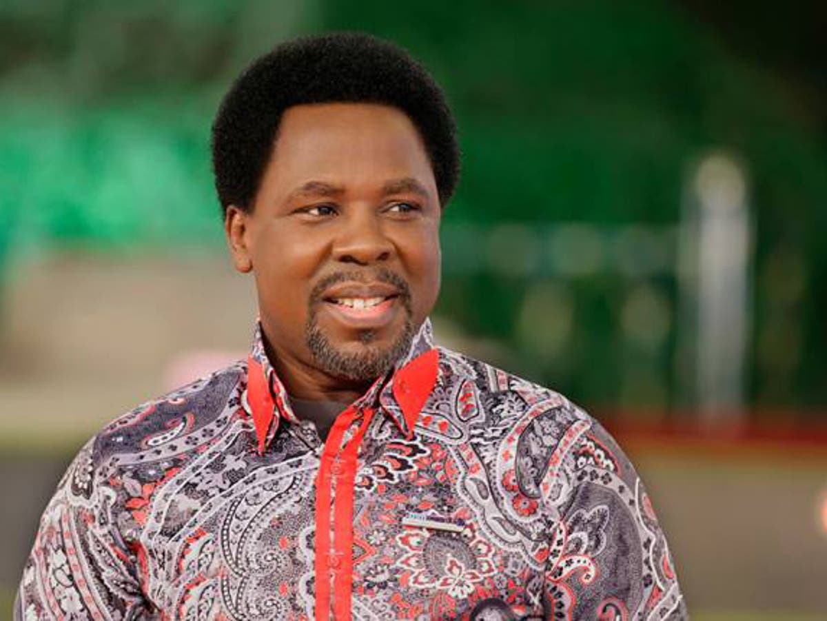 Ebola Outbreak Millionaire Preacher Tb Joshua Sends 4 000 Bottles Of Holy Water To Sierra Leone As Cure The Independent The Independent