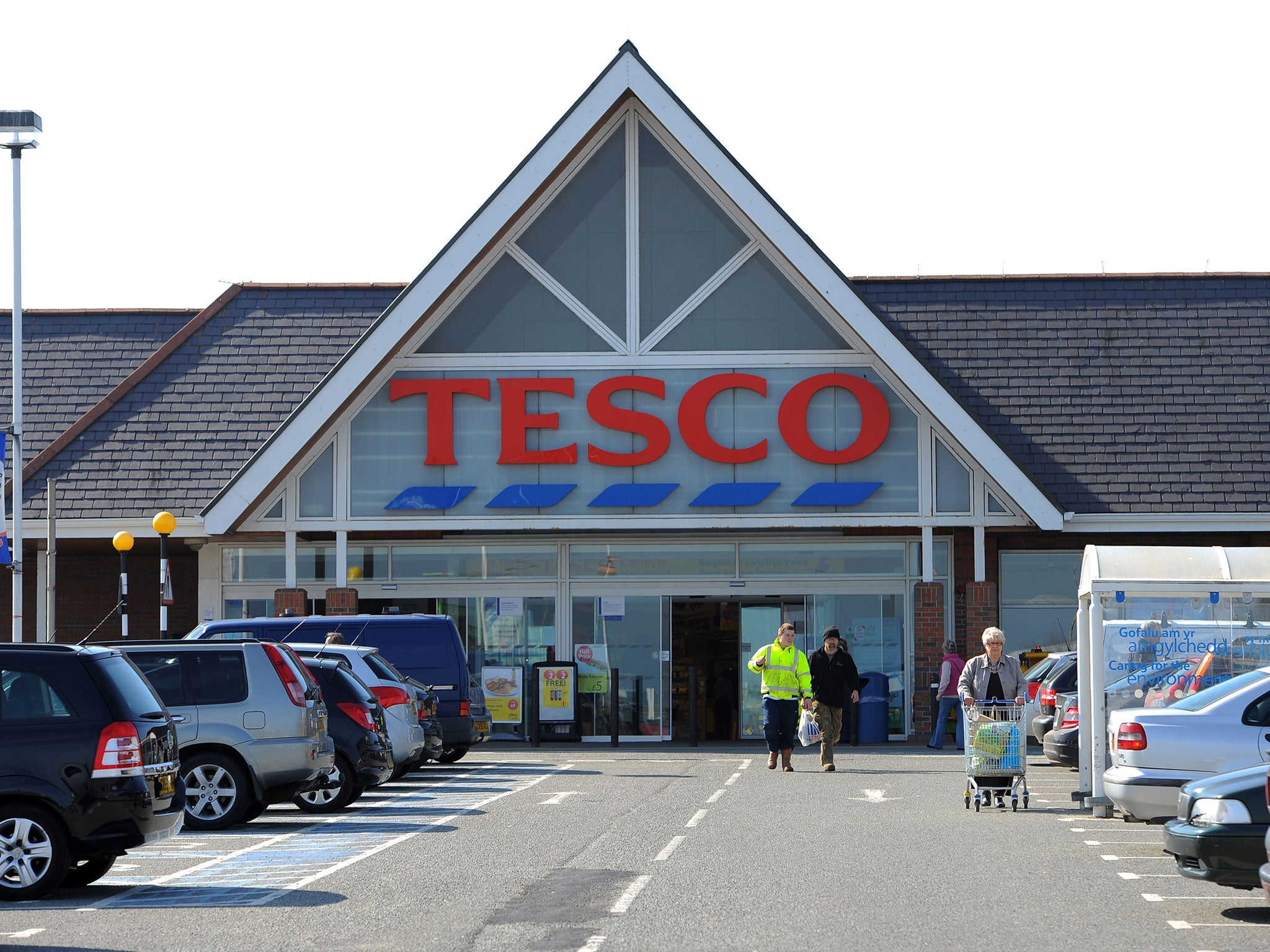 Shoppers are happy with lower prices but Tesco is mulling a dividend cut which could affect our pension funds