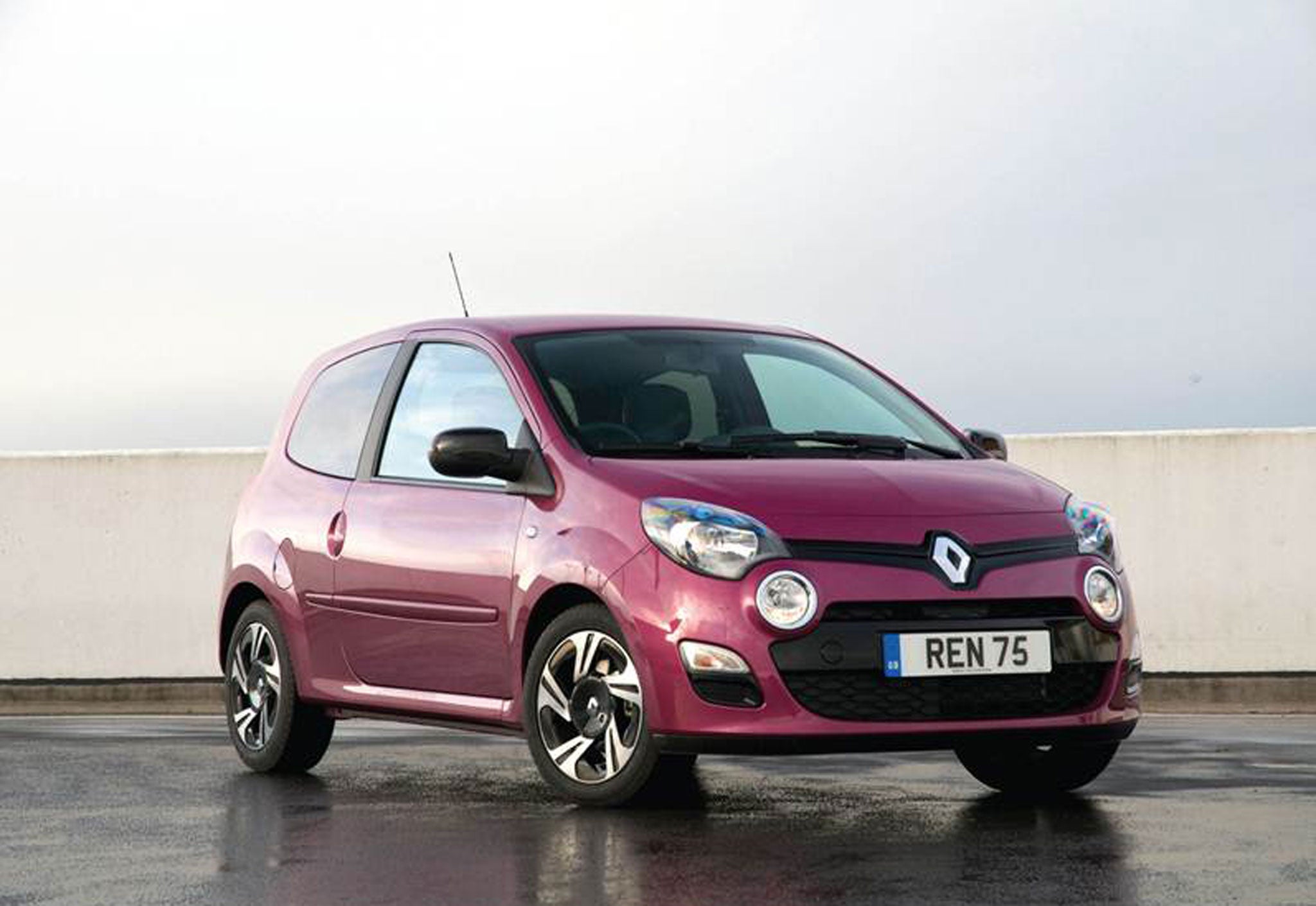 The Twingo is for 'active lady drivers who need to get about town but who are also attentive to fashion and looks,' Renault said
