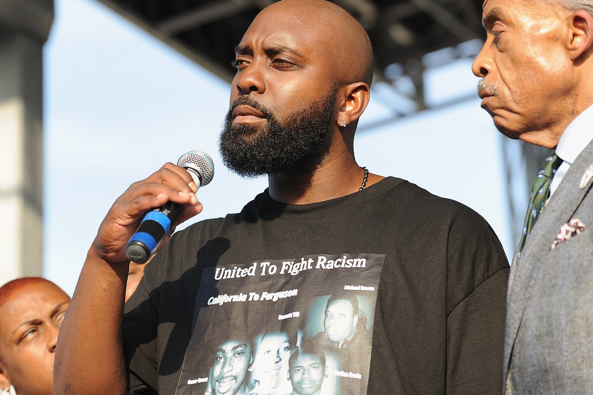 Michael Brown shooting Father of Ferguson teenager pleads for calm on