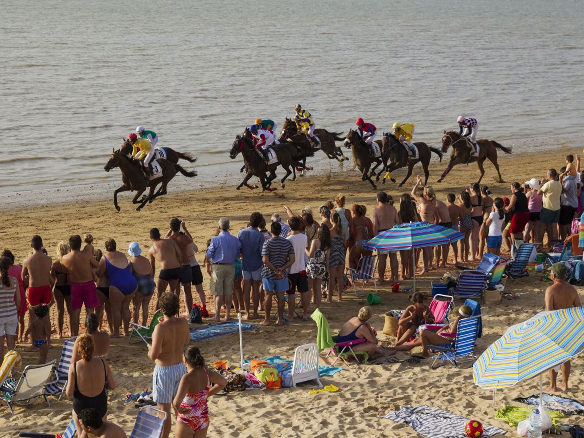 Horse-racing across the beach is a time-honoured Sanlúcar de Barrameda tradition