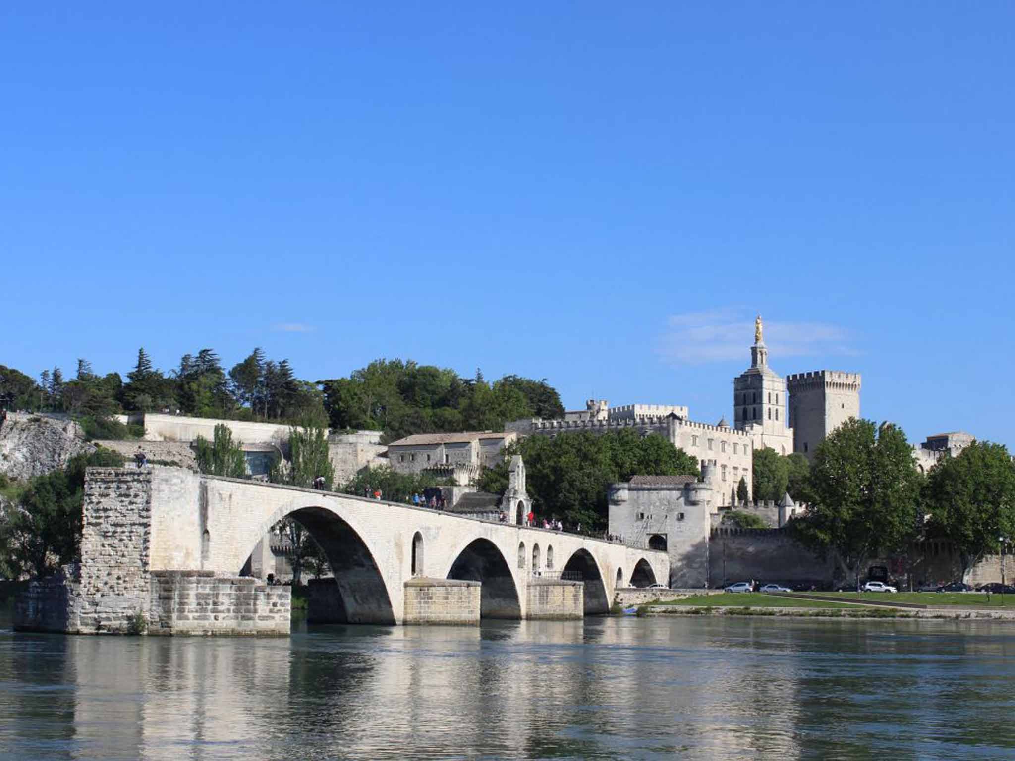 Sur le pont: the iconic ruins of St-Bénezet bridge