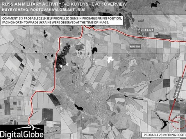 Wider overview of the self-propelled guns located in Russia near Kuybyshevo, pointing towards Ukraine.