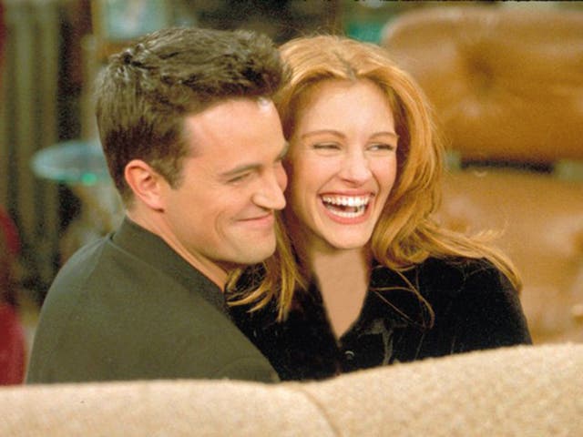 Usa Matthew Perry And Julia Roberts In A Scene From C Nbc Tv Series Friends 1994c2004 Season 2 Episode 13 The One After The Superbowl Part 2 Ref Lmk110 J7152 280521