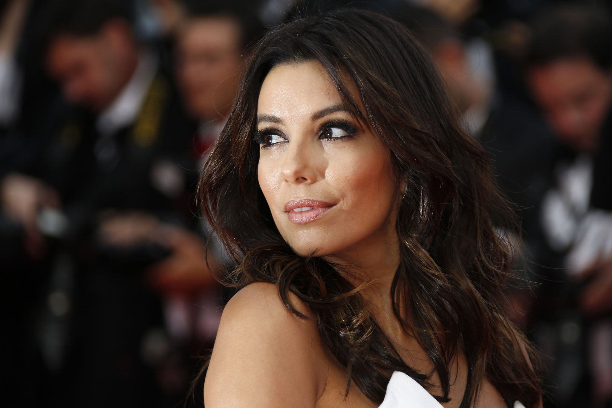 Eva Longoria on naked photo leaks Actress alleges Apple employee accessed her private details without her permission The Independent The Independent image