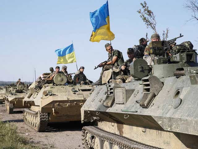 <p>Soldados ucranianos cerca de la ciudad de Slaviansk mientras continuaban los combates en el este de Ucrania</p>
