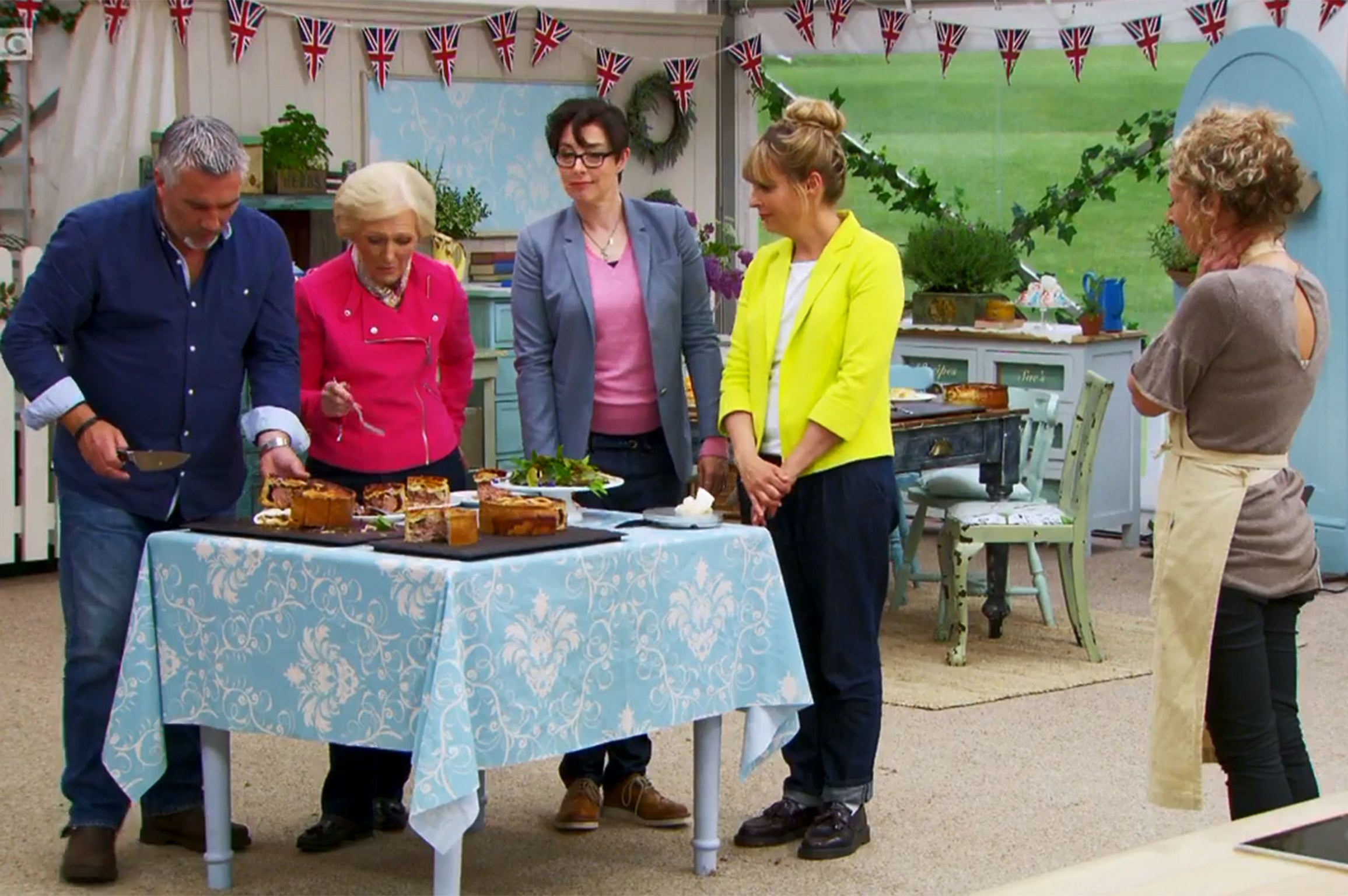 Paul Hollywood and Mary Berry inspect Kate's fruity pork pies