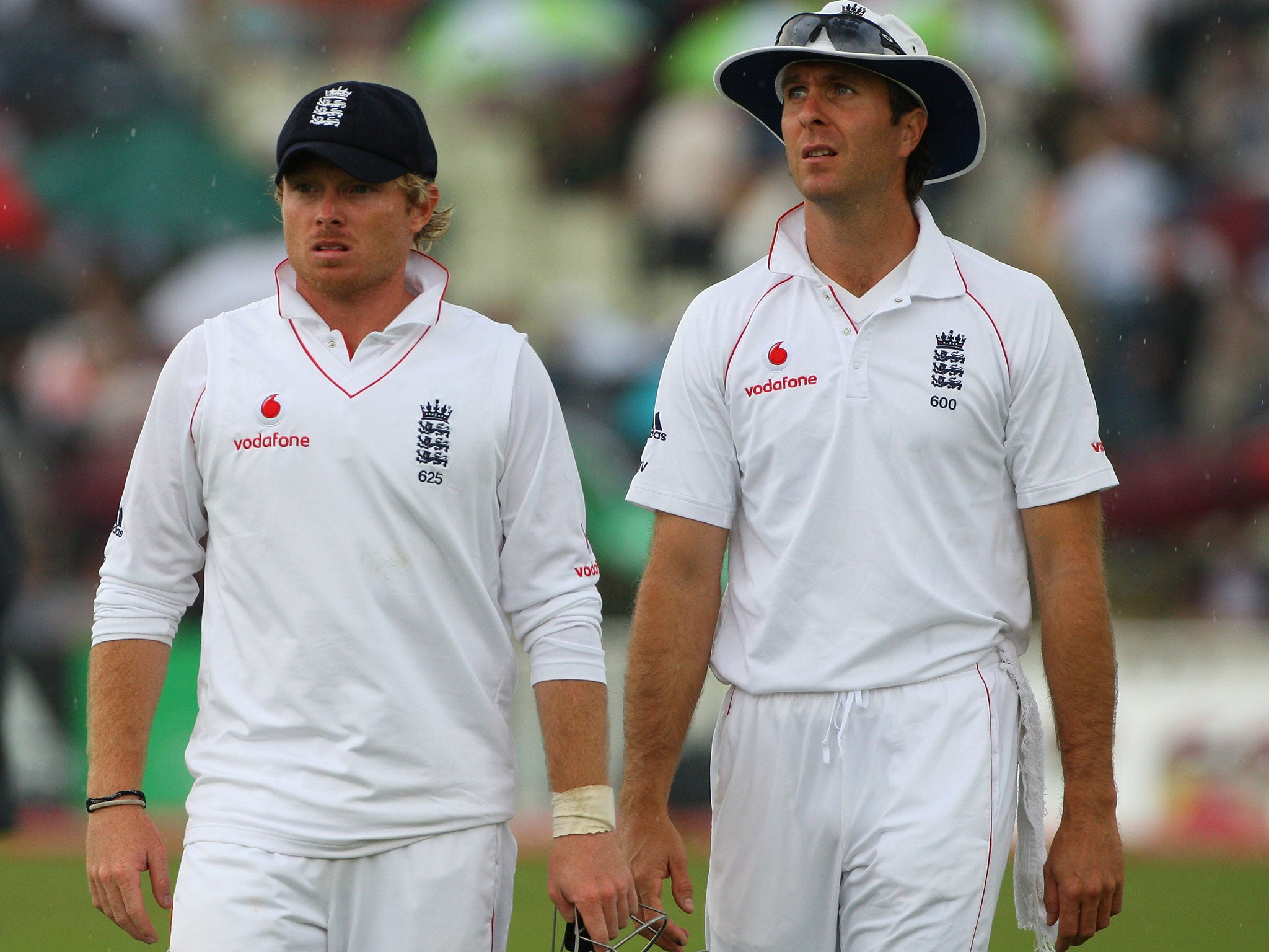 Ian Bell and Michael Vaughan playing for England in 2008