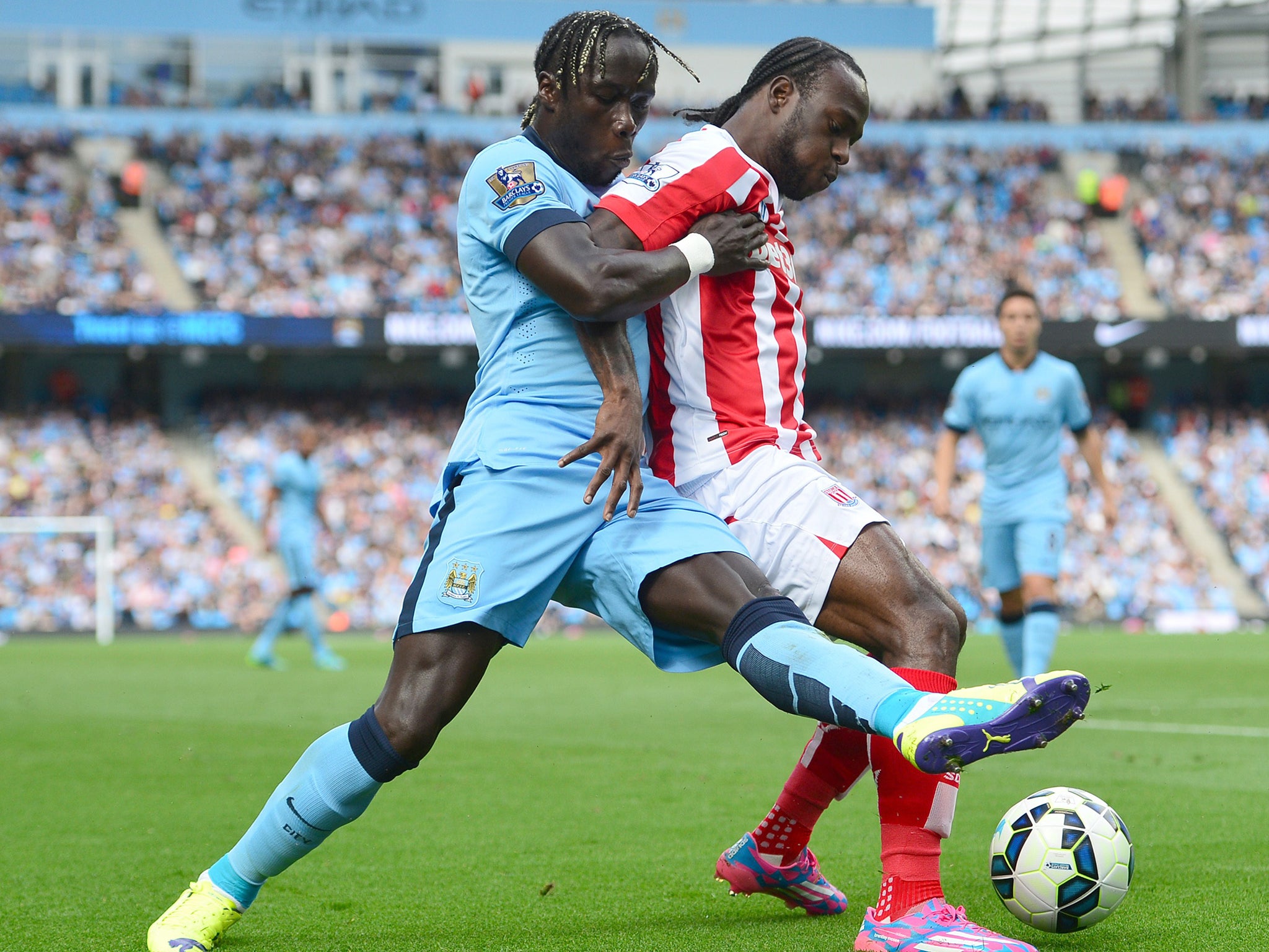 Bacary Sagna in action for Manchester City