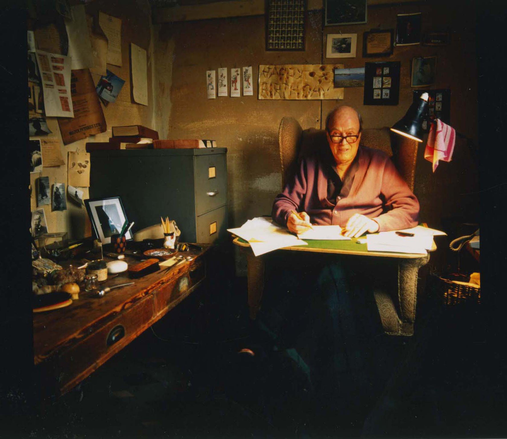 Roald Dahl in his writing hut (Jan Baldwin)