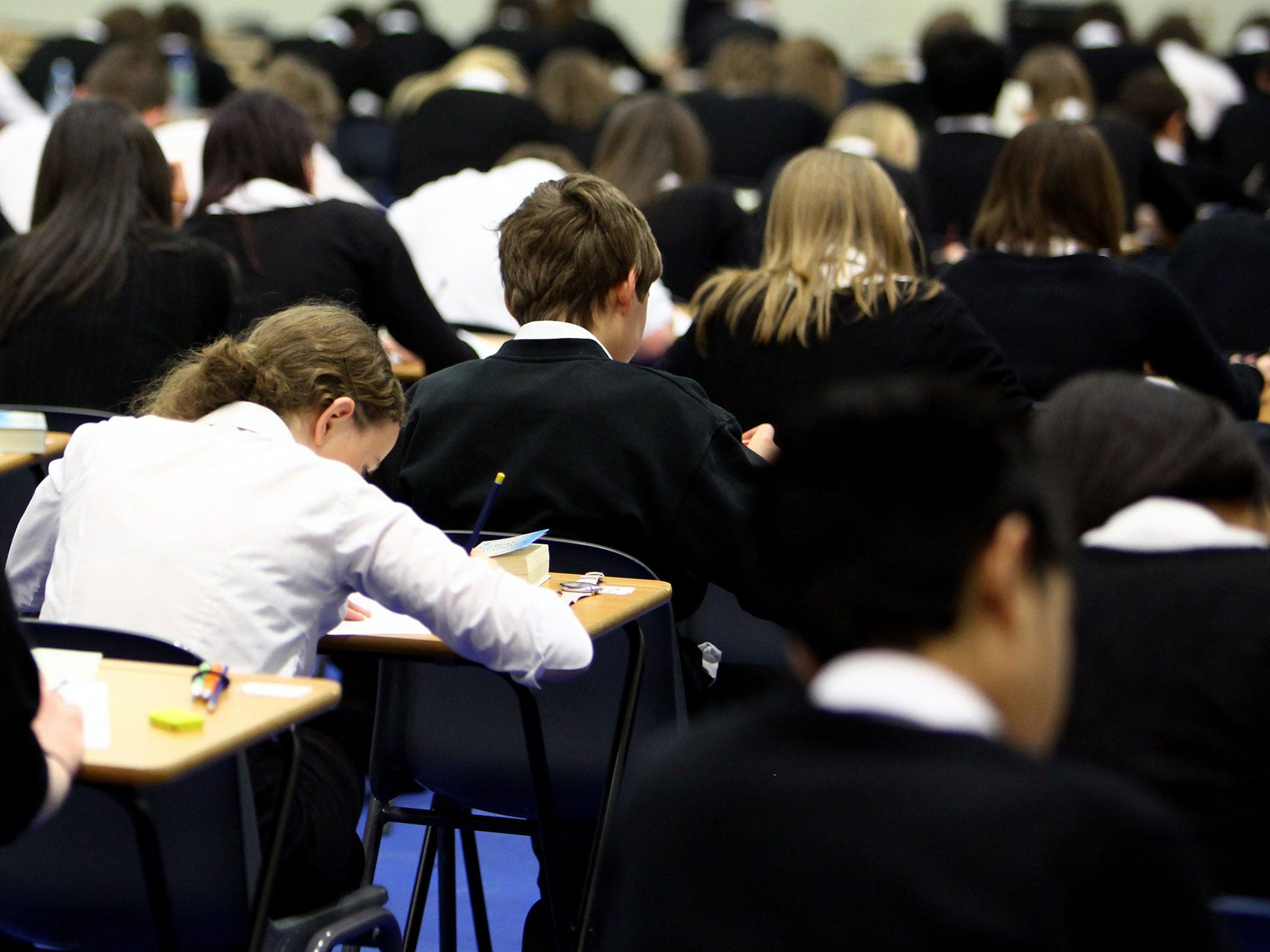 Working-class pupils are just as likely to get a degree after attending a comprehensive school as a grammar school