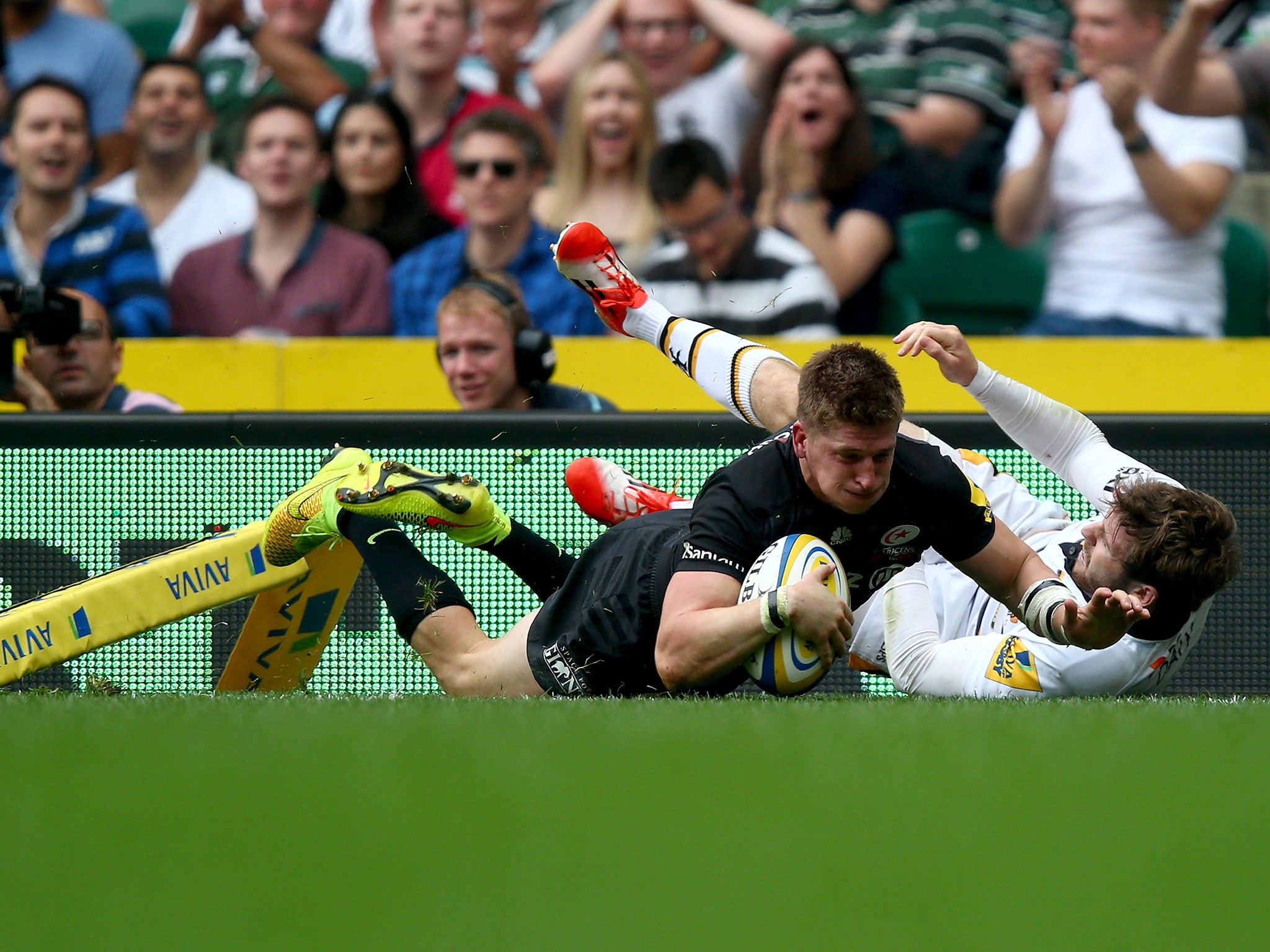 Strettle touches down to seal a 34-28 win for Saracens