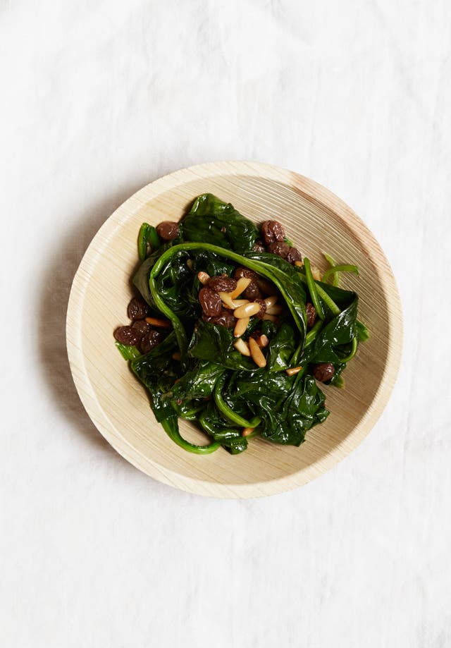 Spinach with raisins and pine nuts can  be eaten hot or cold
