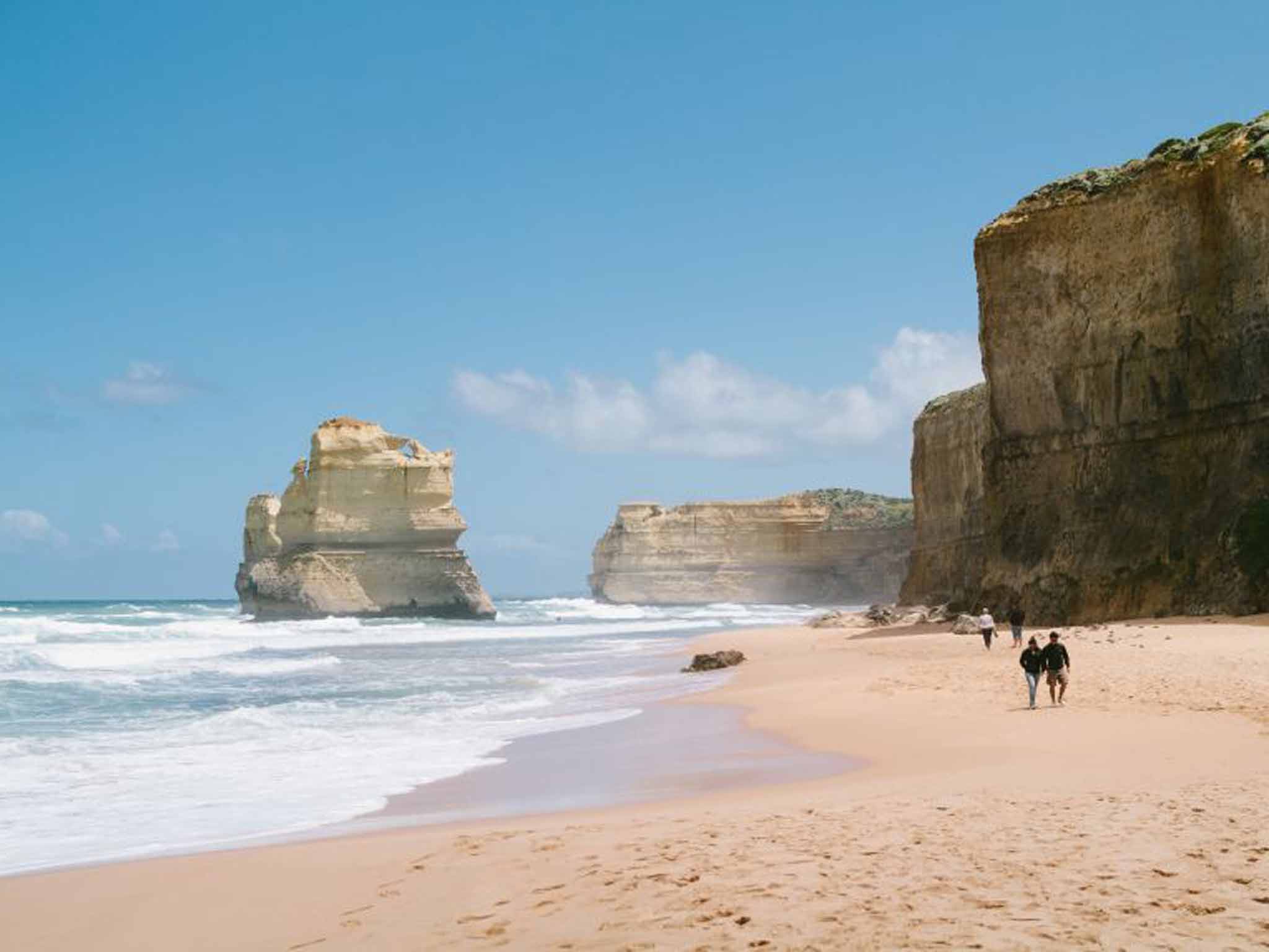 The Twelve Apostles marks the end of the walk (Roberto Seba)