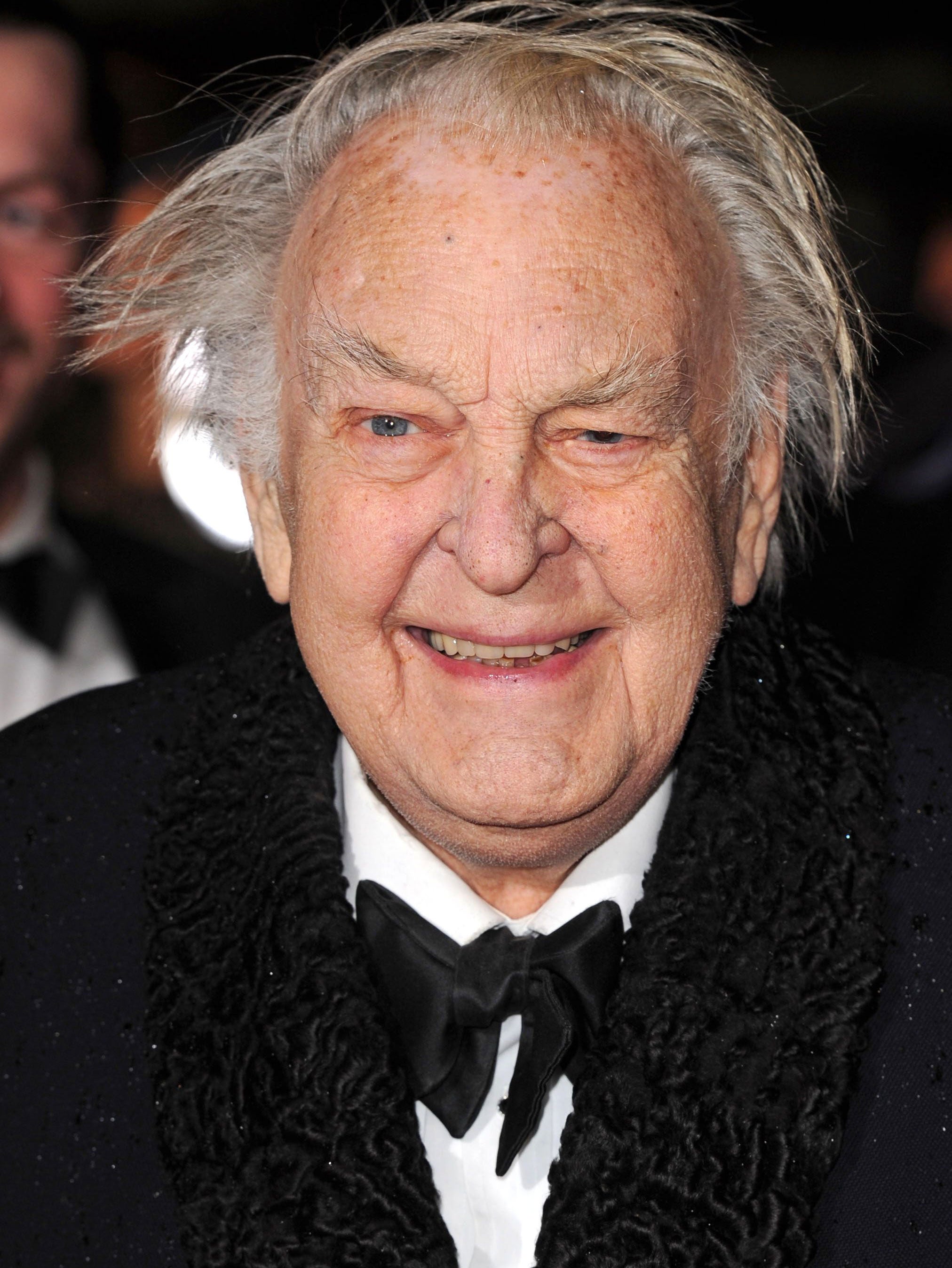 Sir Donald Sinden has died at his home, aged 90