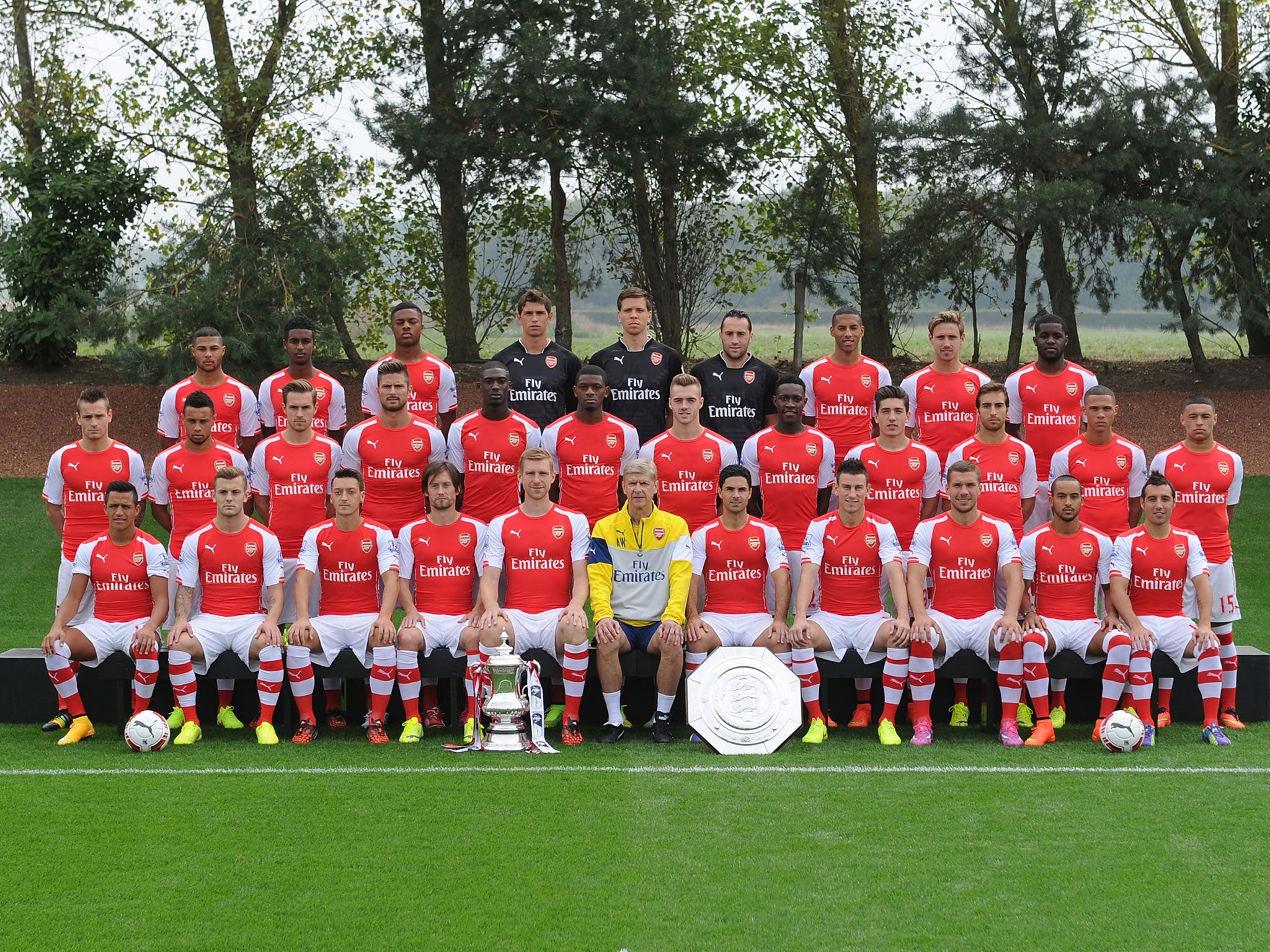 The squad photo was eventually taken once everyone had settled down