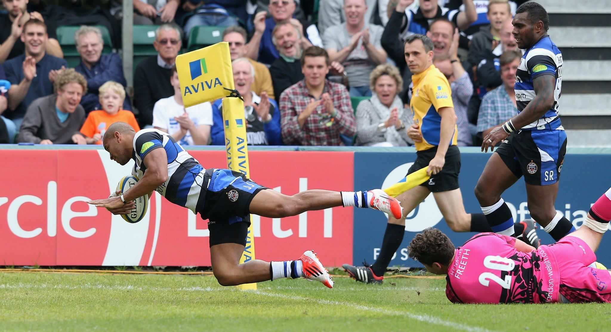 Jonathan Joseph dives over for a try