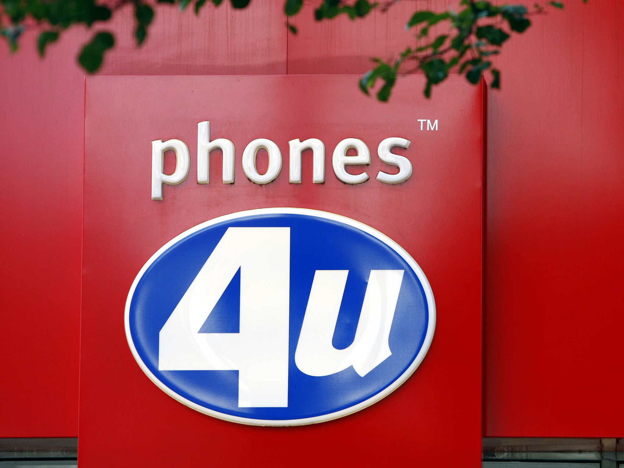 Phones 4u is to go into administration after network operator EE joined Vodafone in cutting ties with the retailer