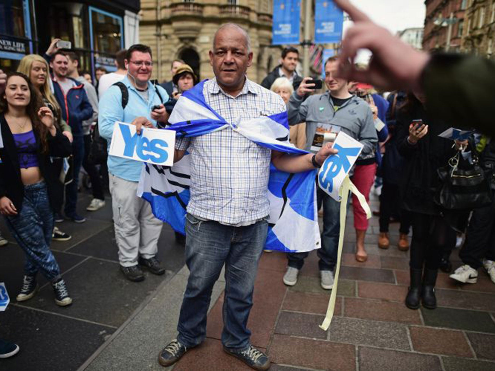 The Yes campaign has at its disposal 35,000 canvassers which Alex Salmond has said will help bring a “decisive” majority