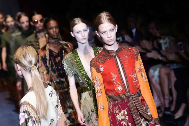 Gucci's Milan Fashion Week show review: Retrograde retro kick | The ...