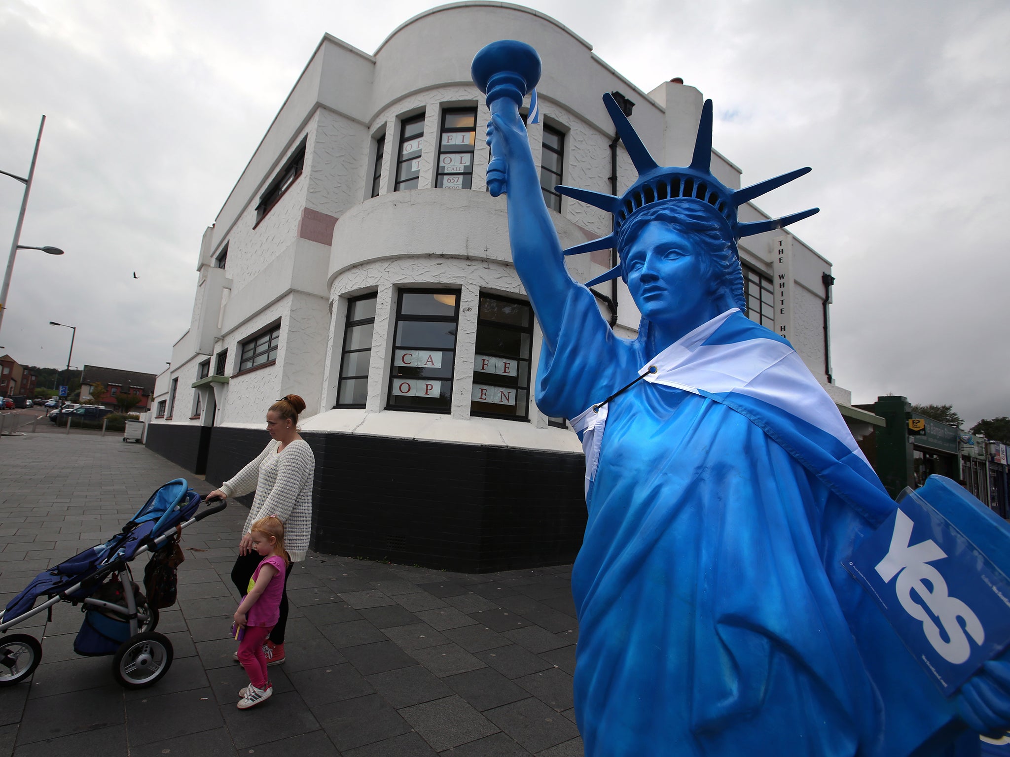 A YES campaign Statue of Liberty on display in Niddrie, a suburb of Edinburgh