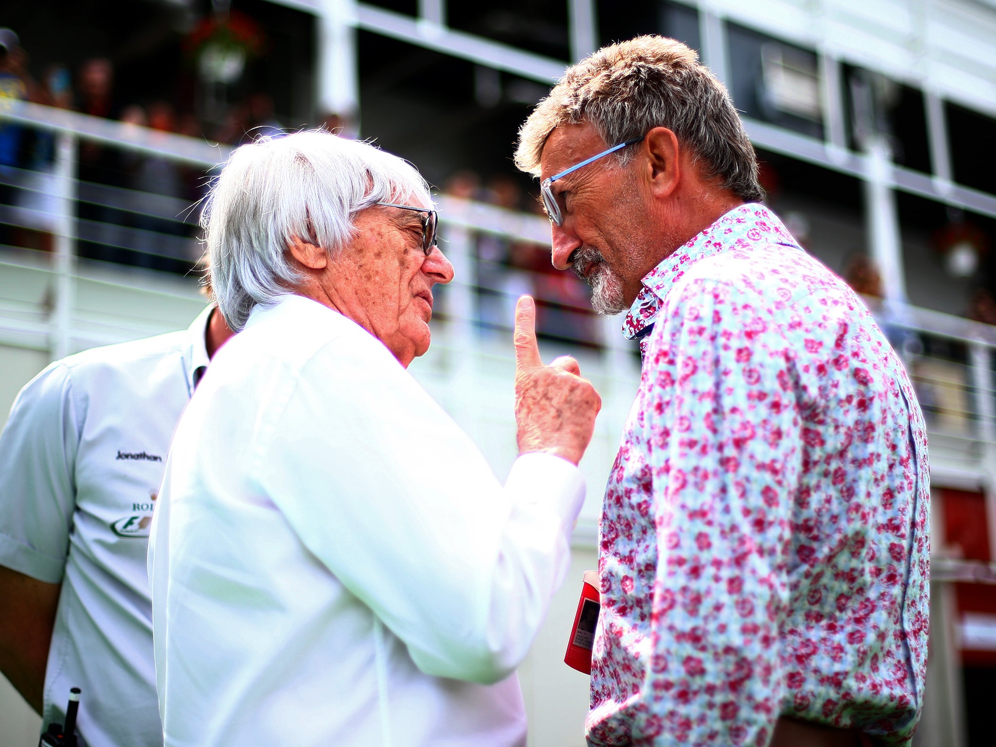 Supremo Bernie Ecclestone speaks with Eddie Jordan