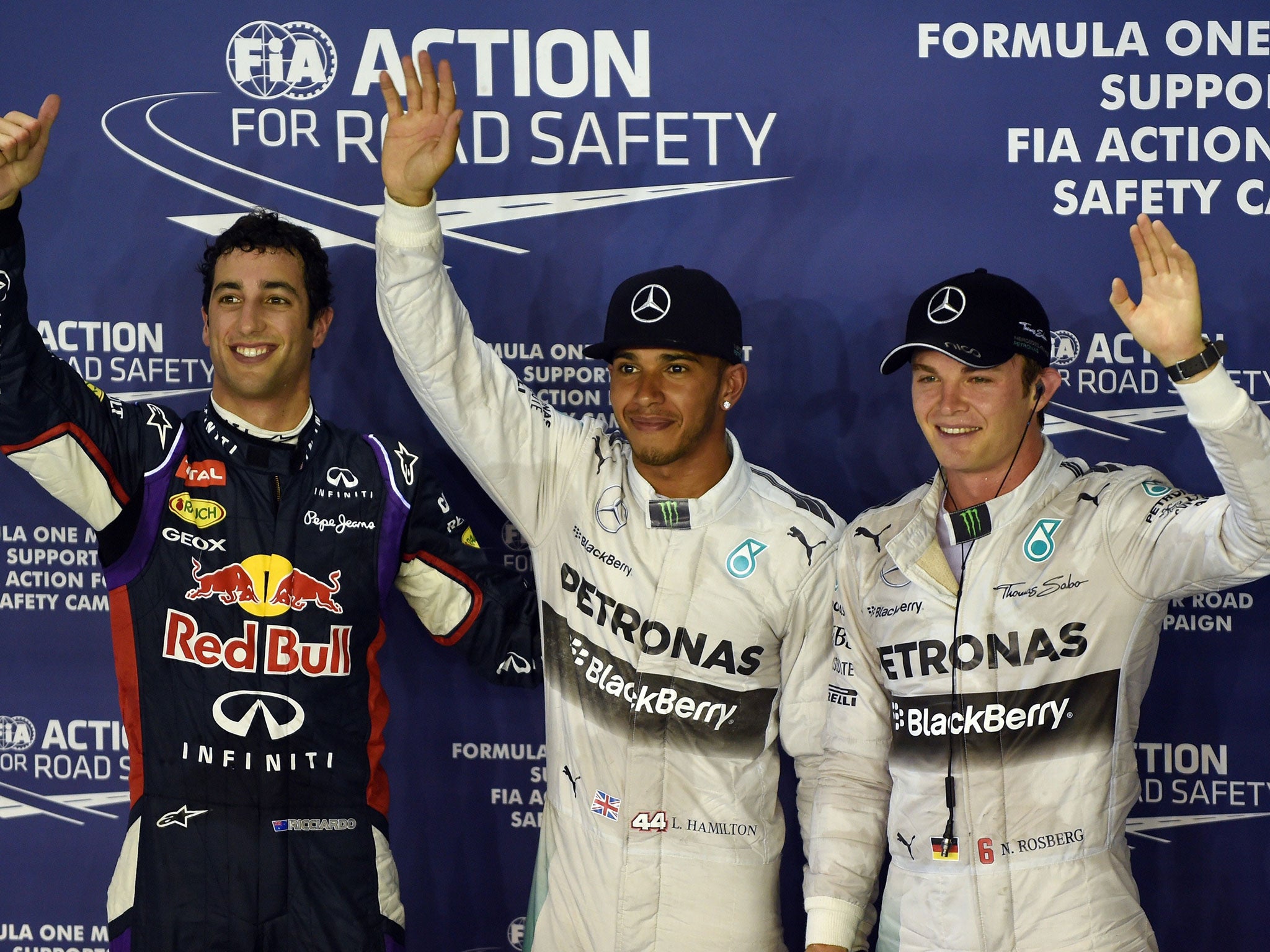 Lewis Hamilton will start the Singapore Grand Prix from pole, with Nico Rosberg second and Daniel Ricciardo third