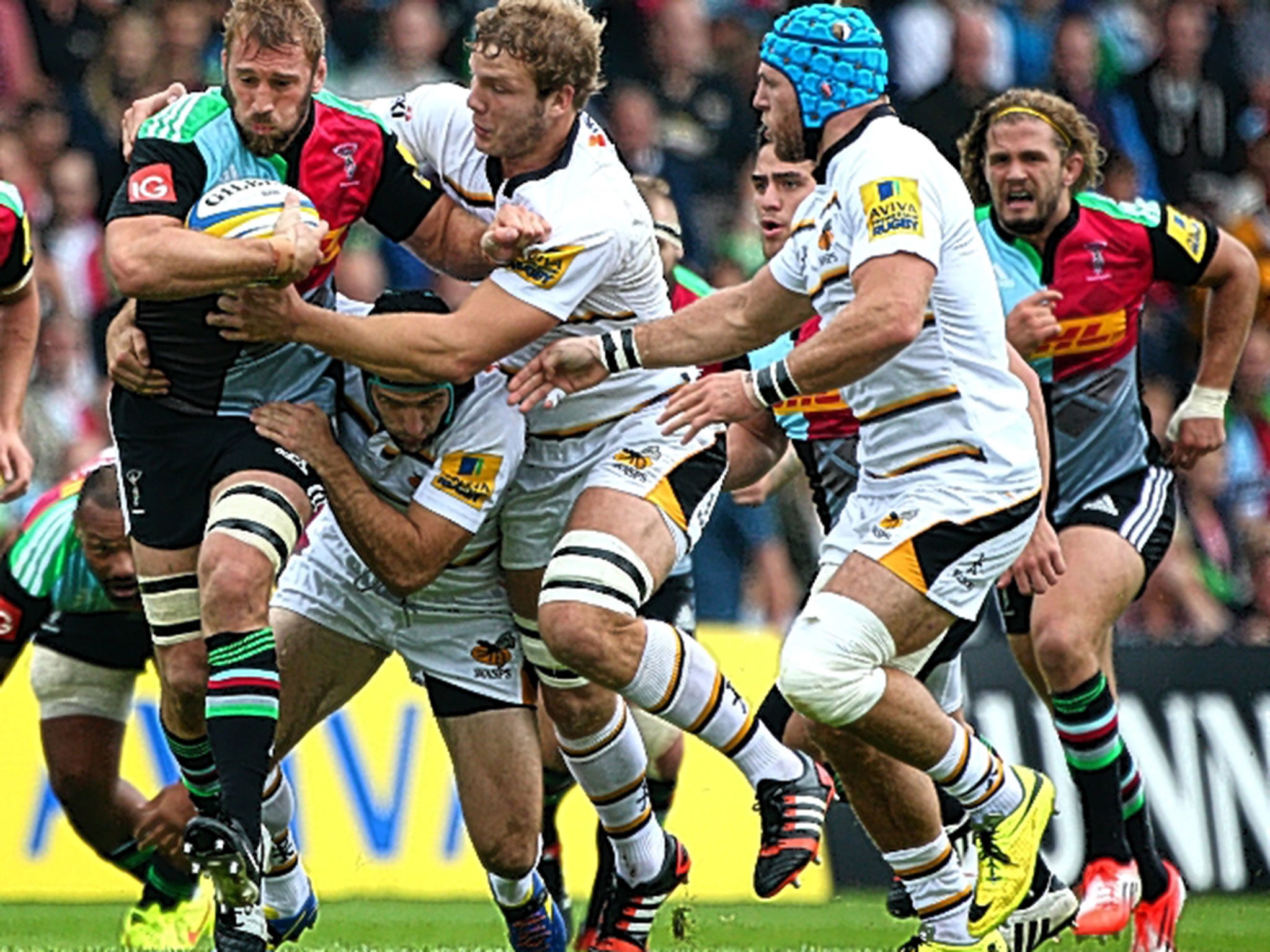 Chris Robshaw makes a break during Harlequins’ win over Wasps on Saturday