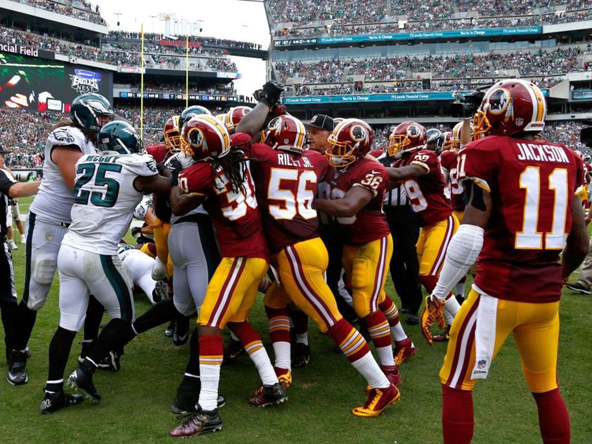 Philadelphia Eagles and Washington Redskins engage in mass brawl after  Chris Baker's late hit on Nick Foles, The Independent