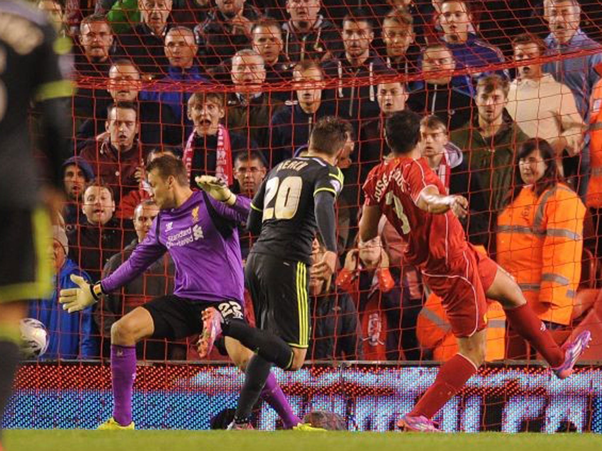 Adam Reach scores the equaliser for Middlesborough GETTY