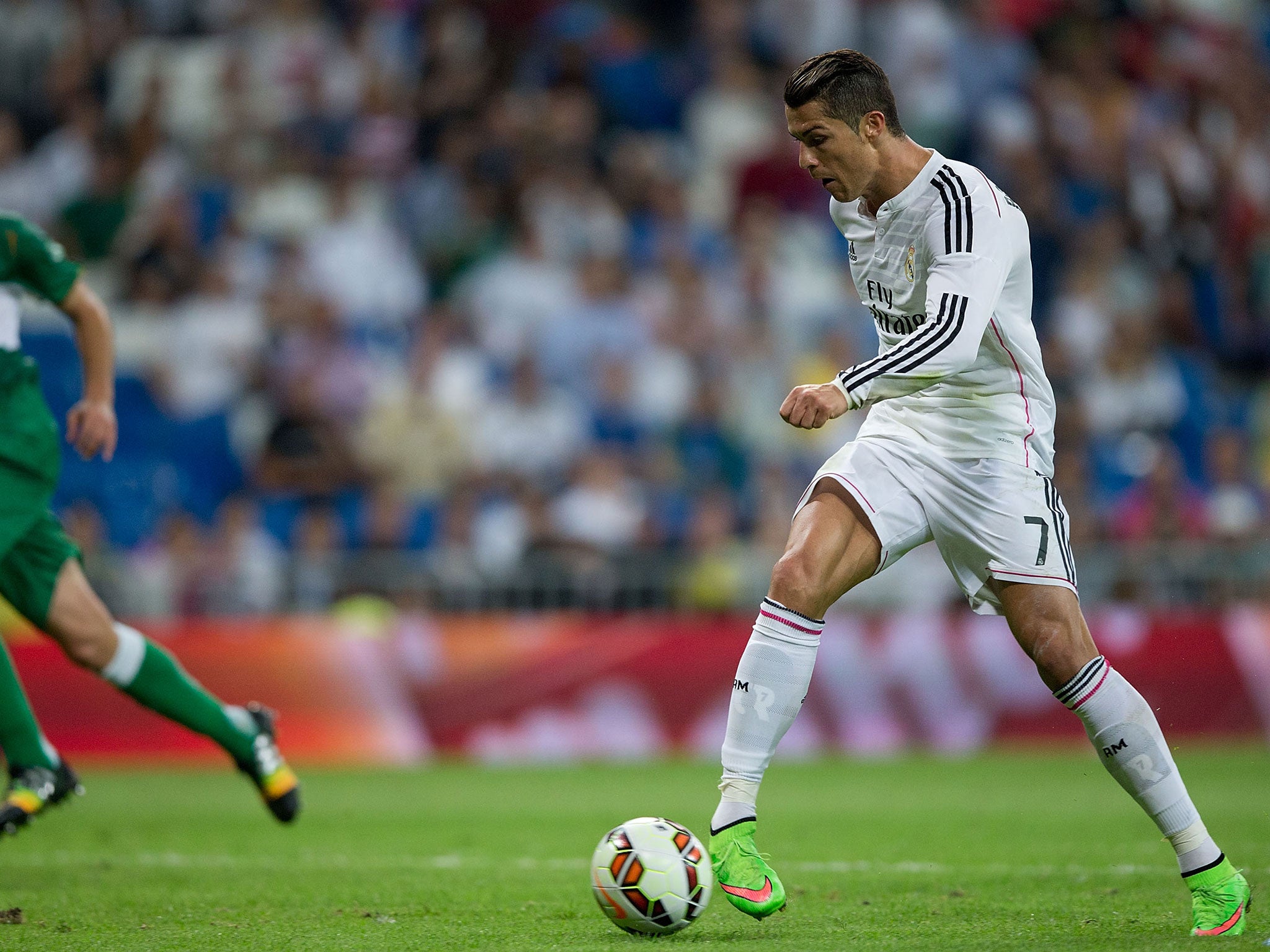 Cristiano Ronaldo scores for Real Madrid against Elche last night