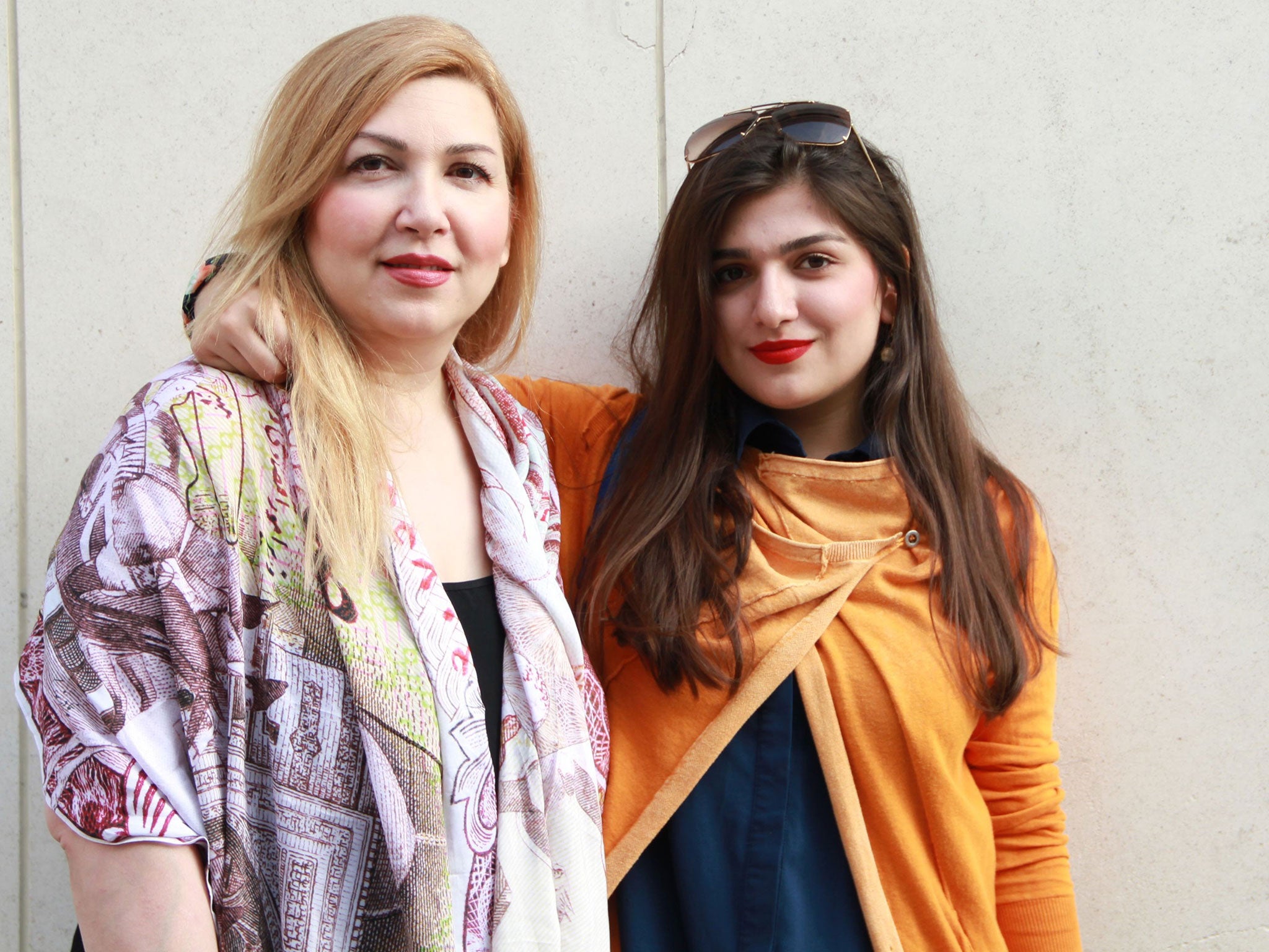 Ghoncheh Ghavami (right) with her mother Susan Moshtaghian