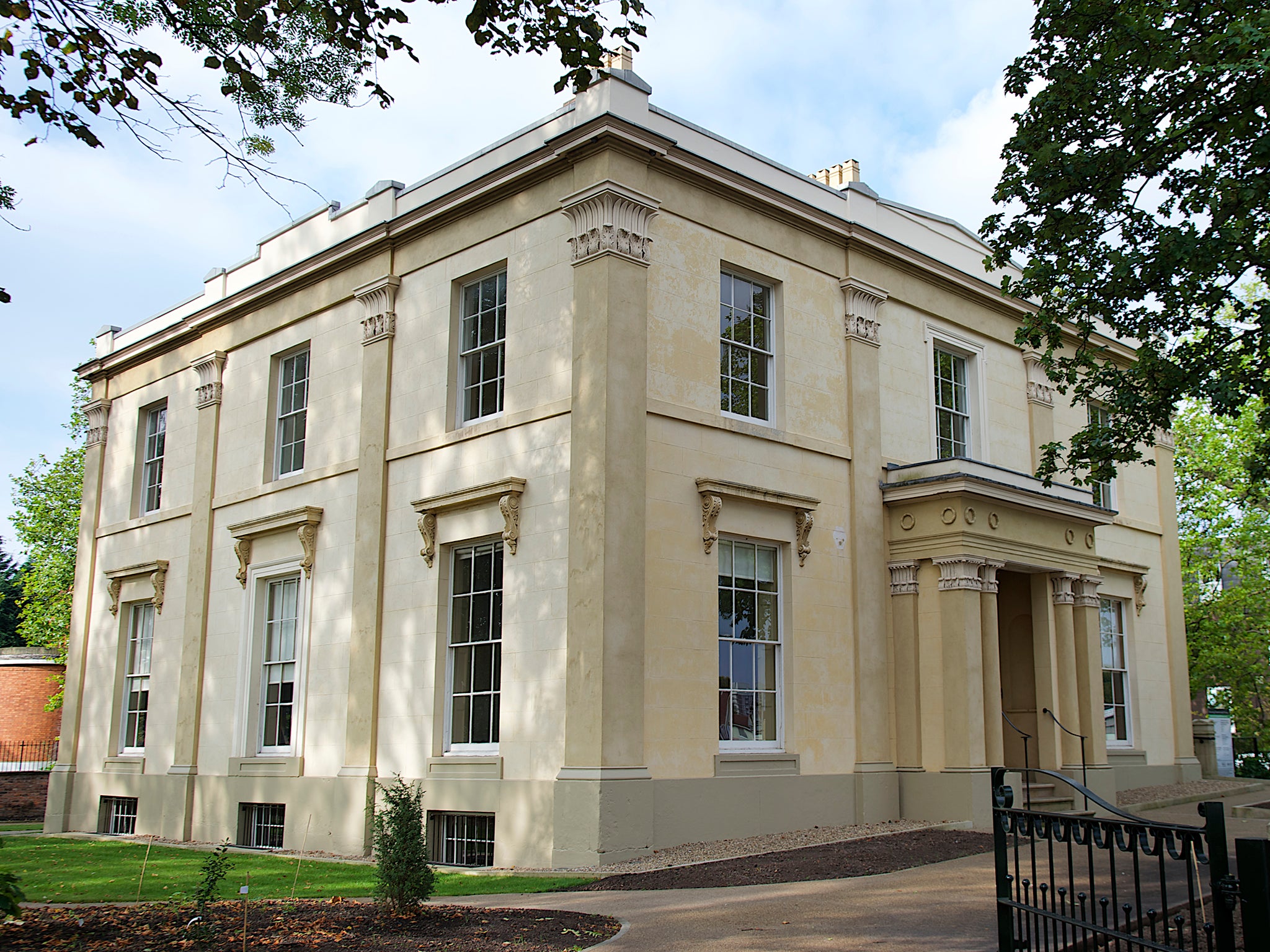 Elizabeth Gaskell's house from the outside