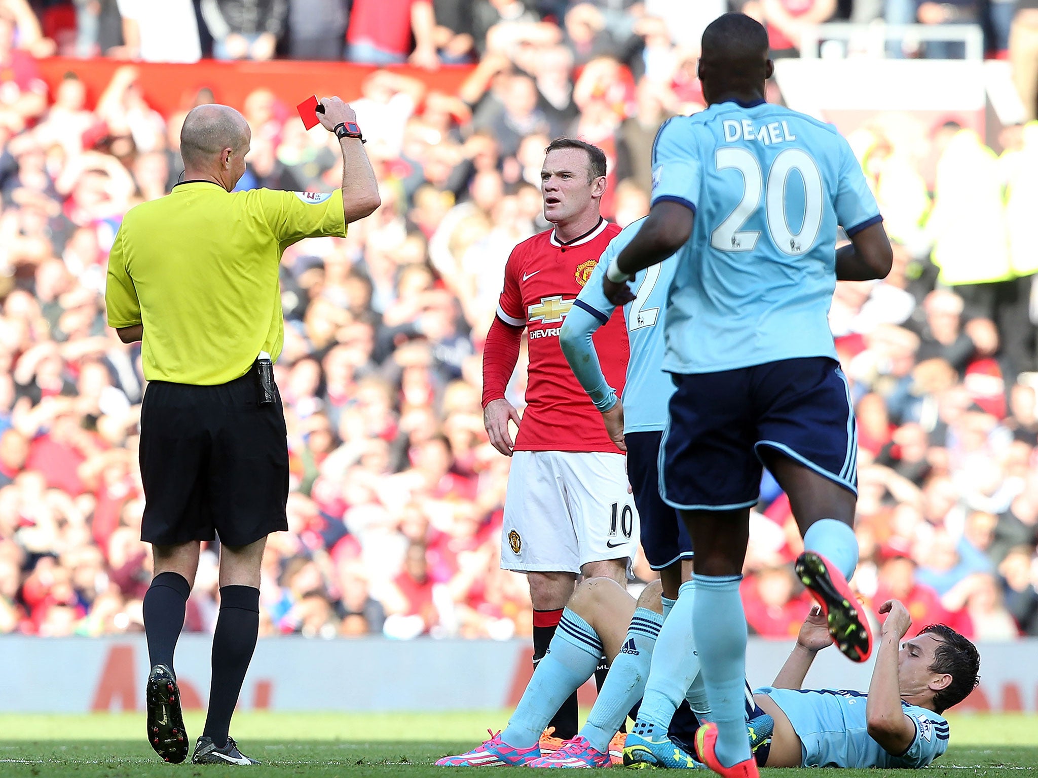 Wayne Rooney is sent-off by Lee Mason