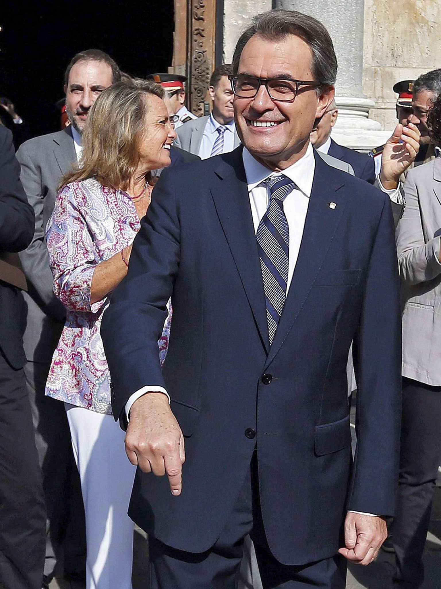 Artur Mas has dithered on whether to back an illegal referendum