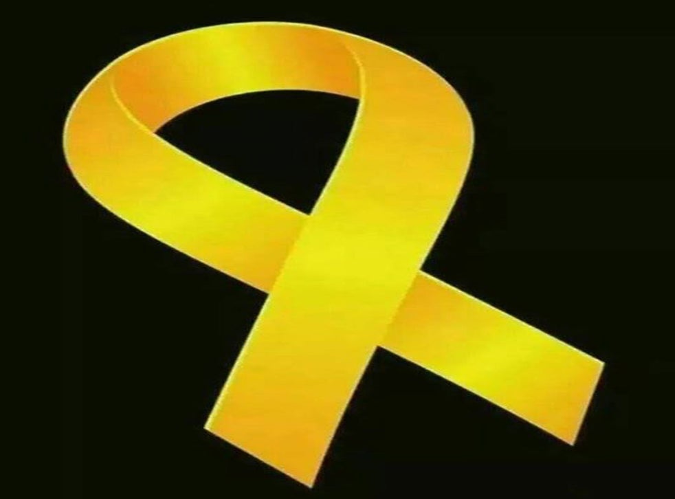 Download Hong Kong Protests Facebook Turns Yellow In Solidarity With Pro Democracy Supporters The Independent The Independent Yellowimages Mockups