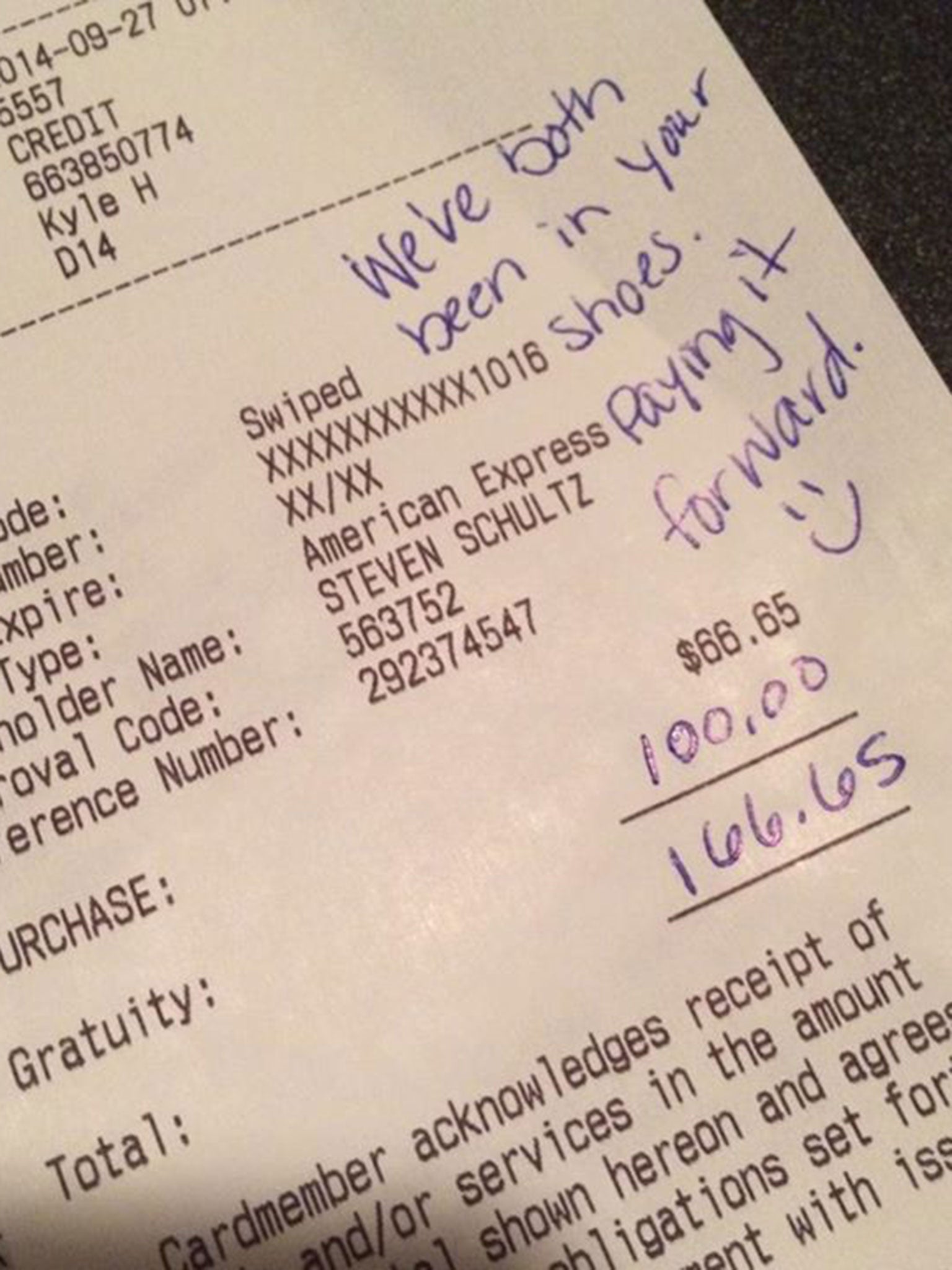 A couple who received “pretty terrible” service at a restaurant say they left a $100 (£61) tip to the waiter as their way of paying it forward