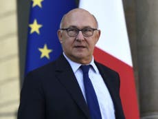 French minister issues apology over 'inappropriate' behaviour towards female journalist