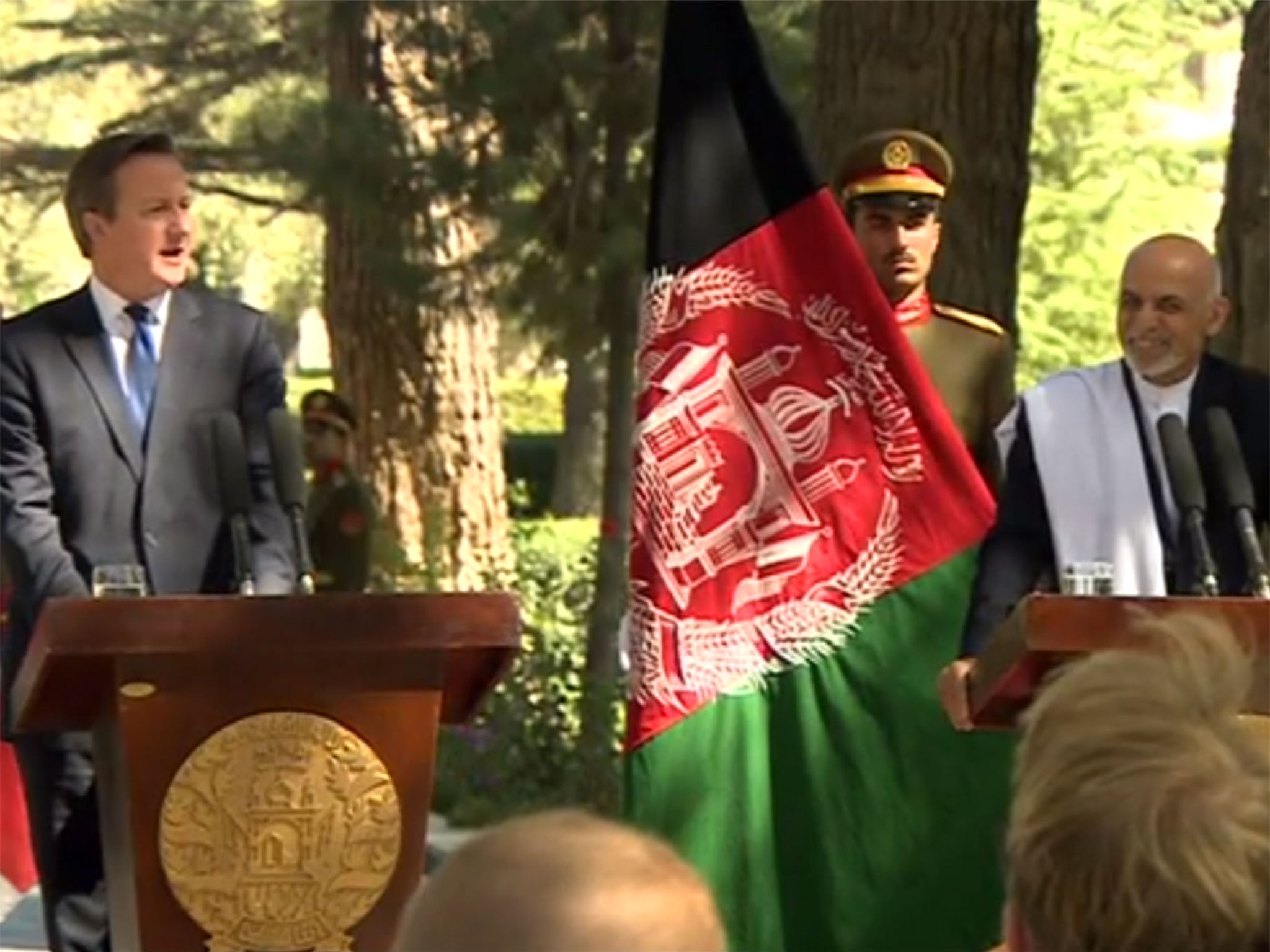 David Cameron has paid an unannounced visit to Kabul for talks with new Afghan President Ashraf Ghani