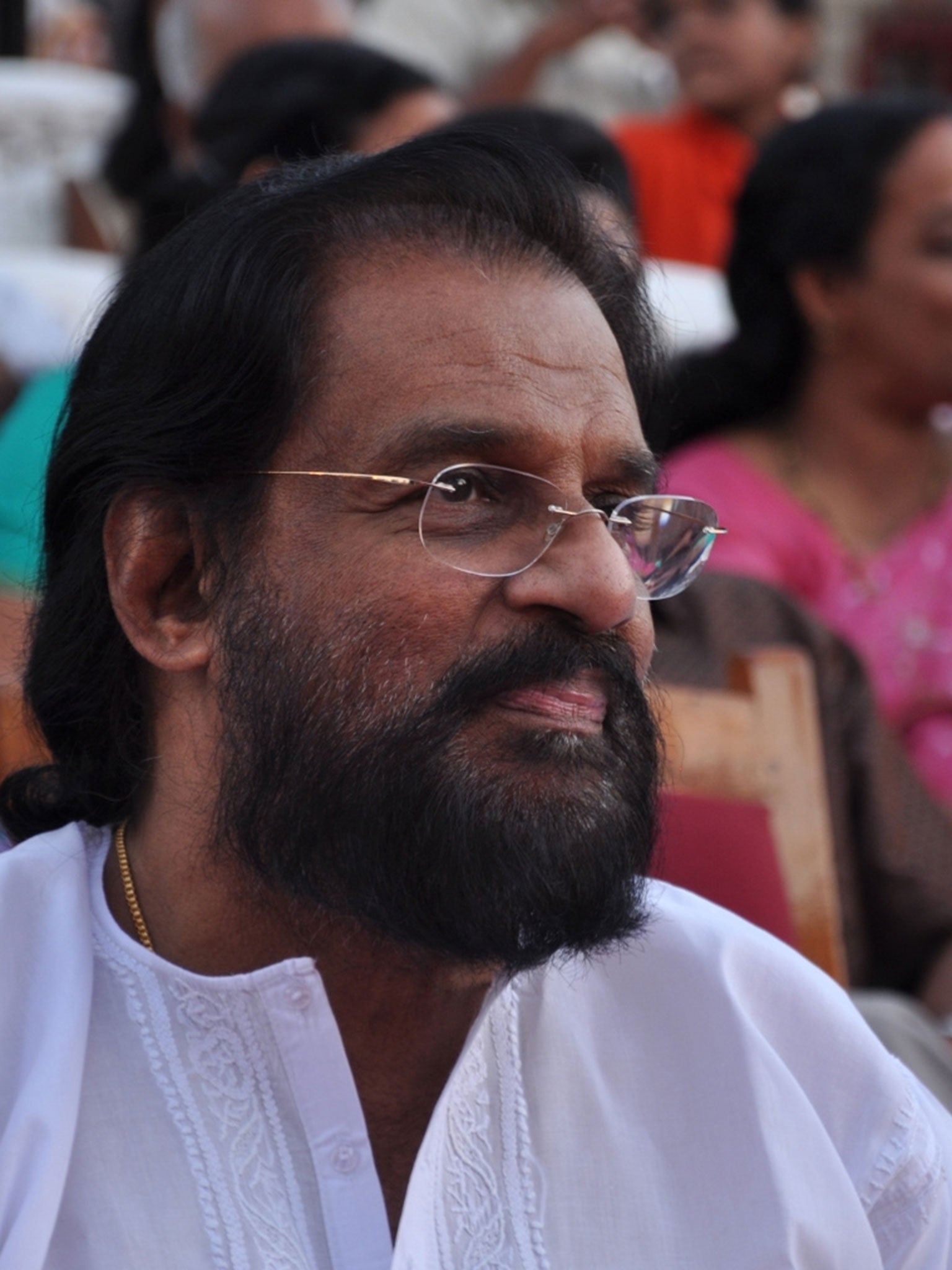 KJ Yesudas: 'Women should not wear jeans' remark sparks angry backlash in  India | The Independent | The Independent