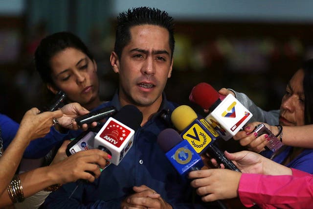 Slain lawmaker Robert Serra speaks to media in Caracas August 21, 2014. Serra, a young "Chavista" ruling party lawmaker, died after being stabbed in his home in Caracas late October 1, 2014 in an "intentional homicide"